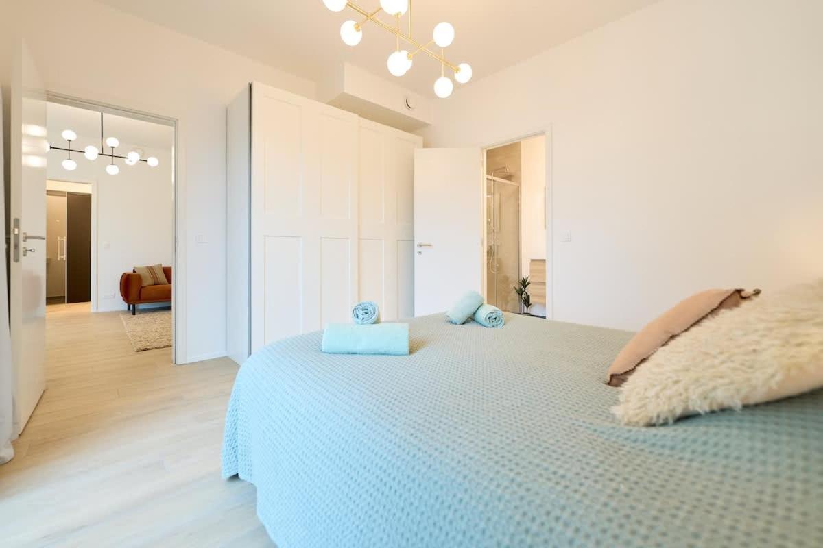 Brand New & Modern 1 Bedroom Brussels