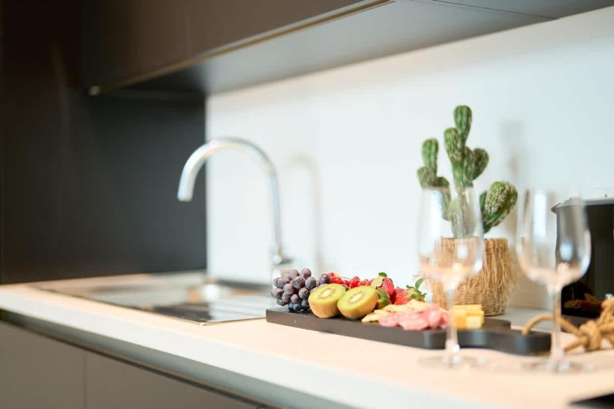 Brand New & Modern 1 Bedroom * Brussels