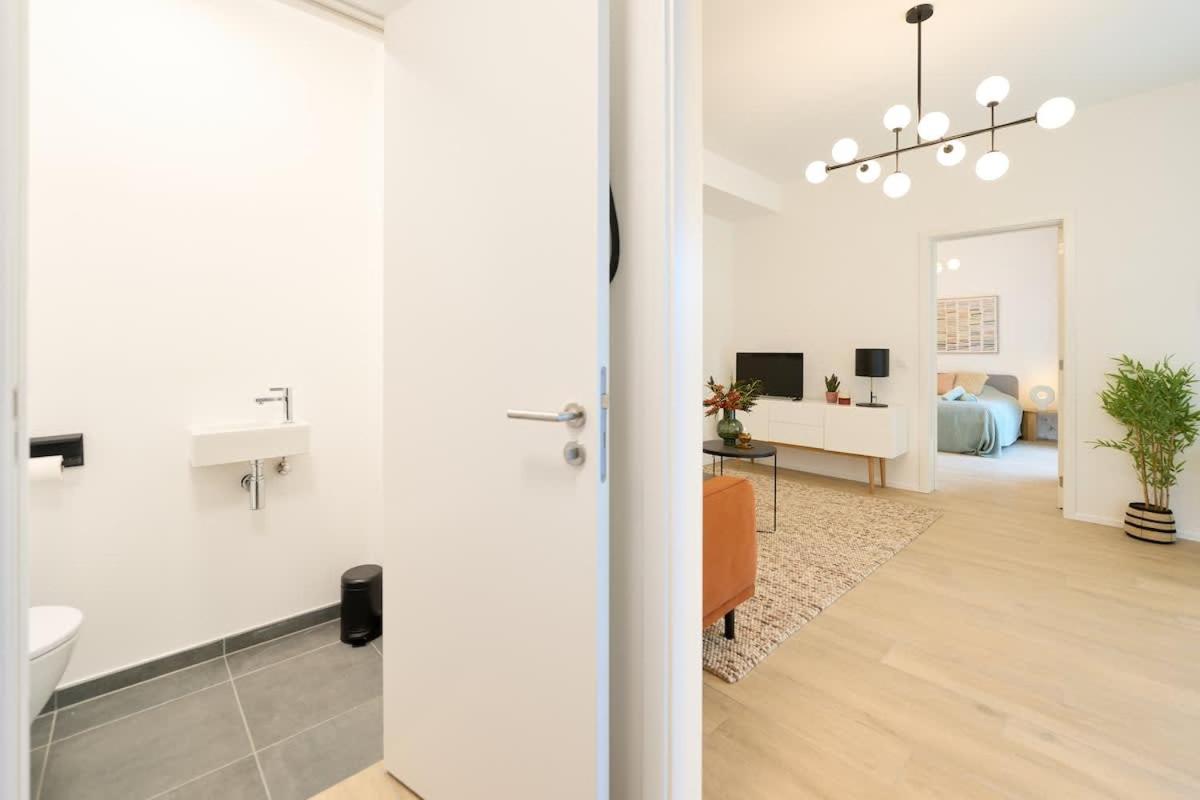 Brand New & Modern 1 Bedroom * Brussels