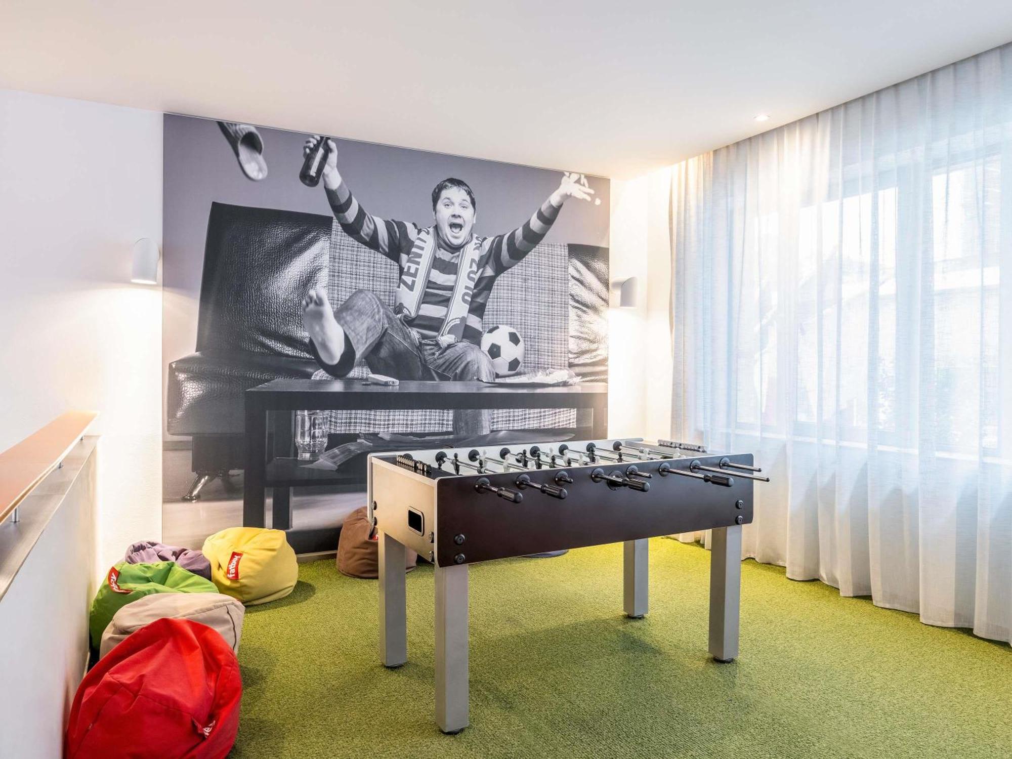 Novotel Centre Hotel 4*