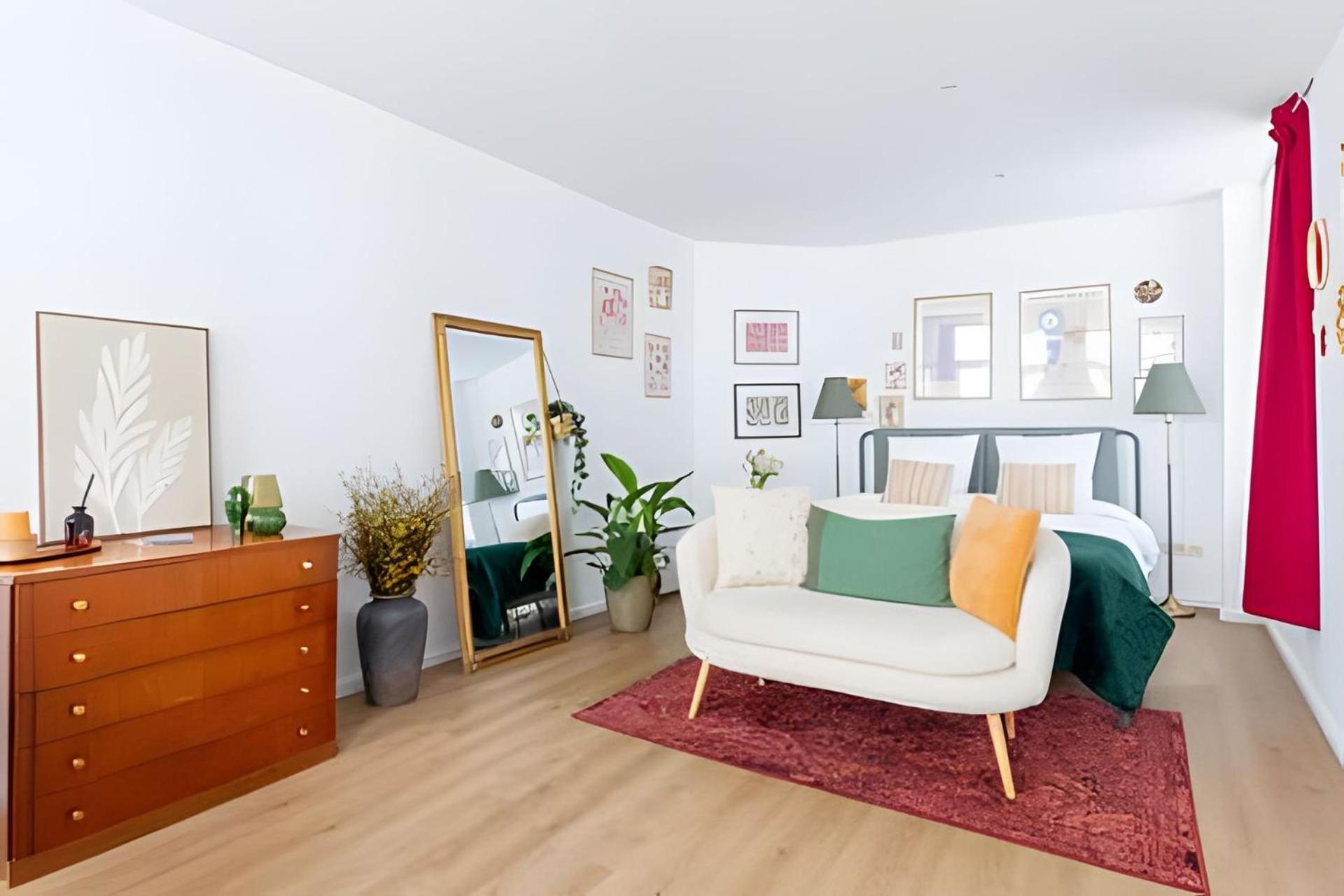 Lumineux, Ideal Pour Sejour Pro Apartment