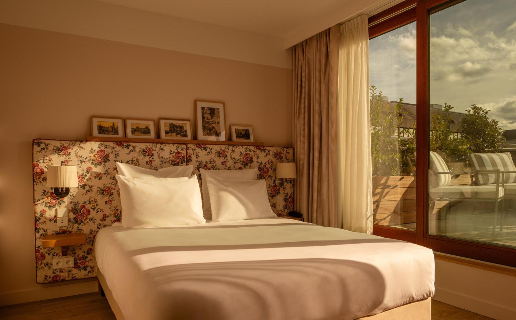 9hotel Chelton