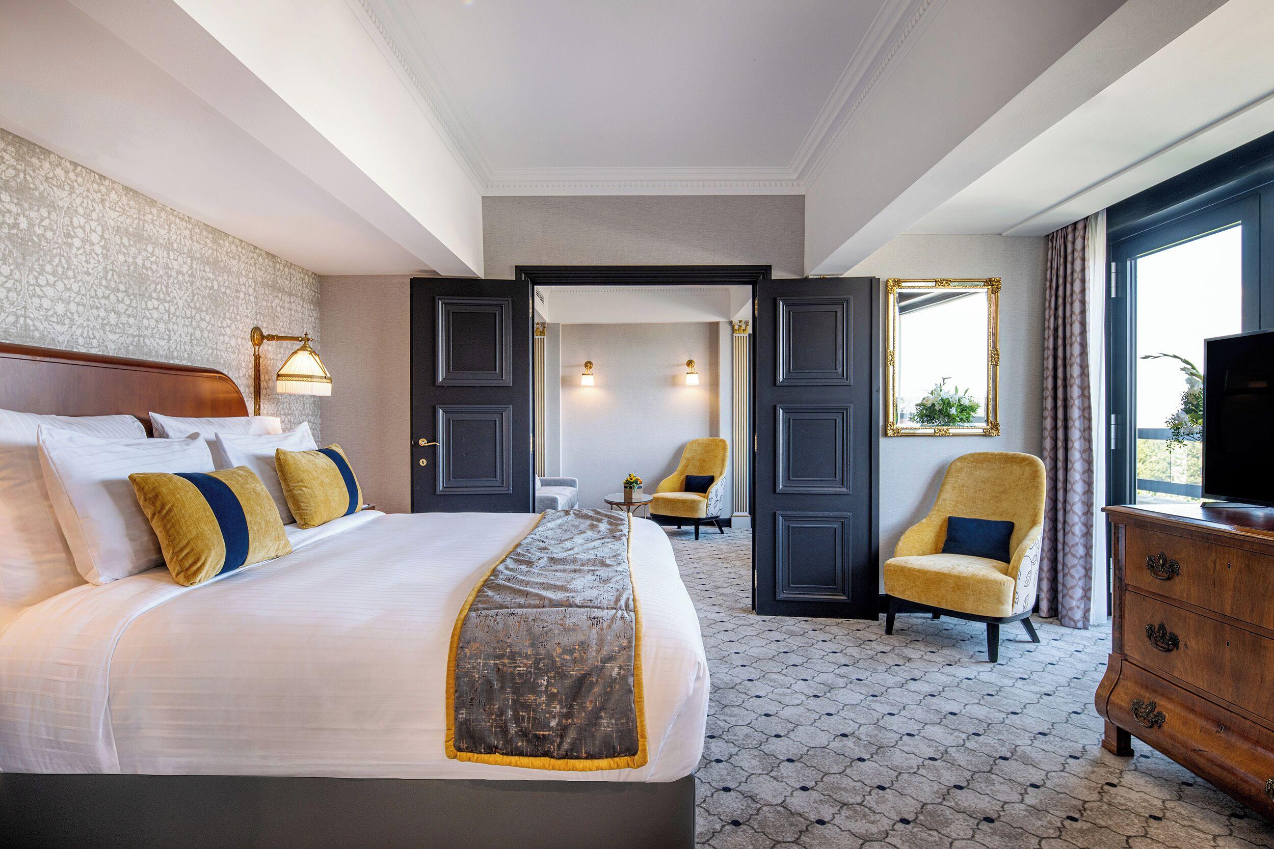 Barsey By Warwick Brussels