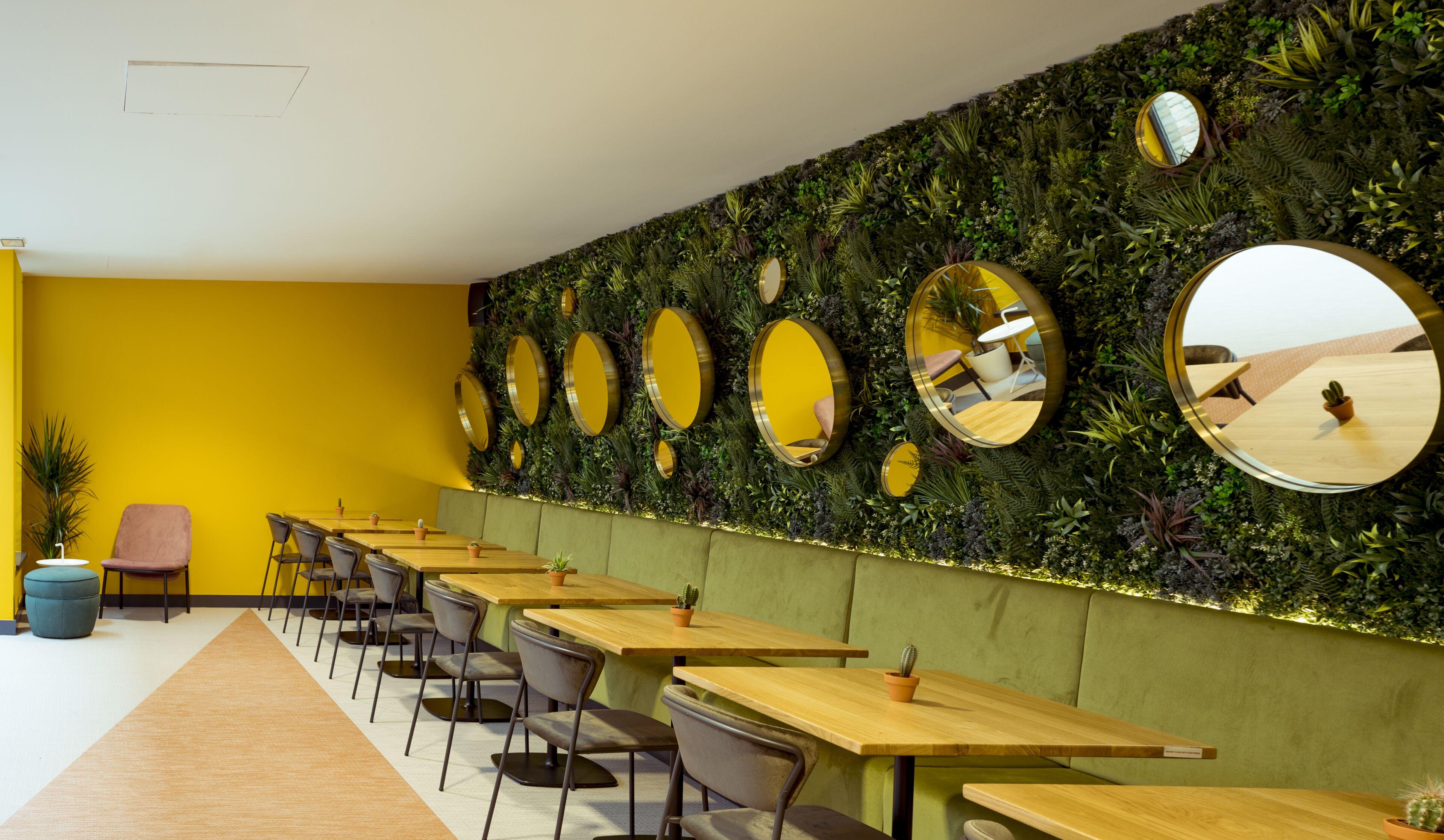 Centre Louise Hotel 3*