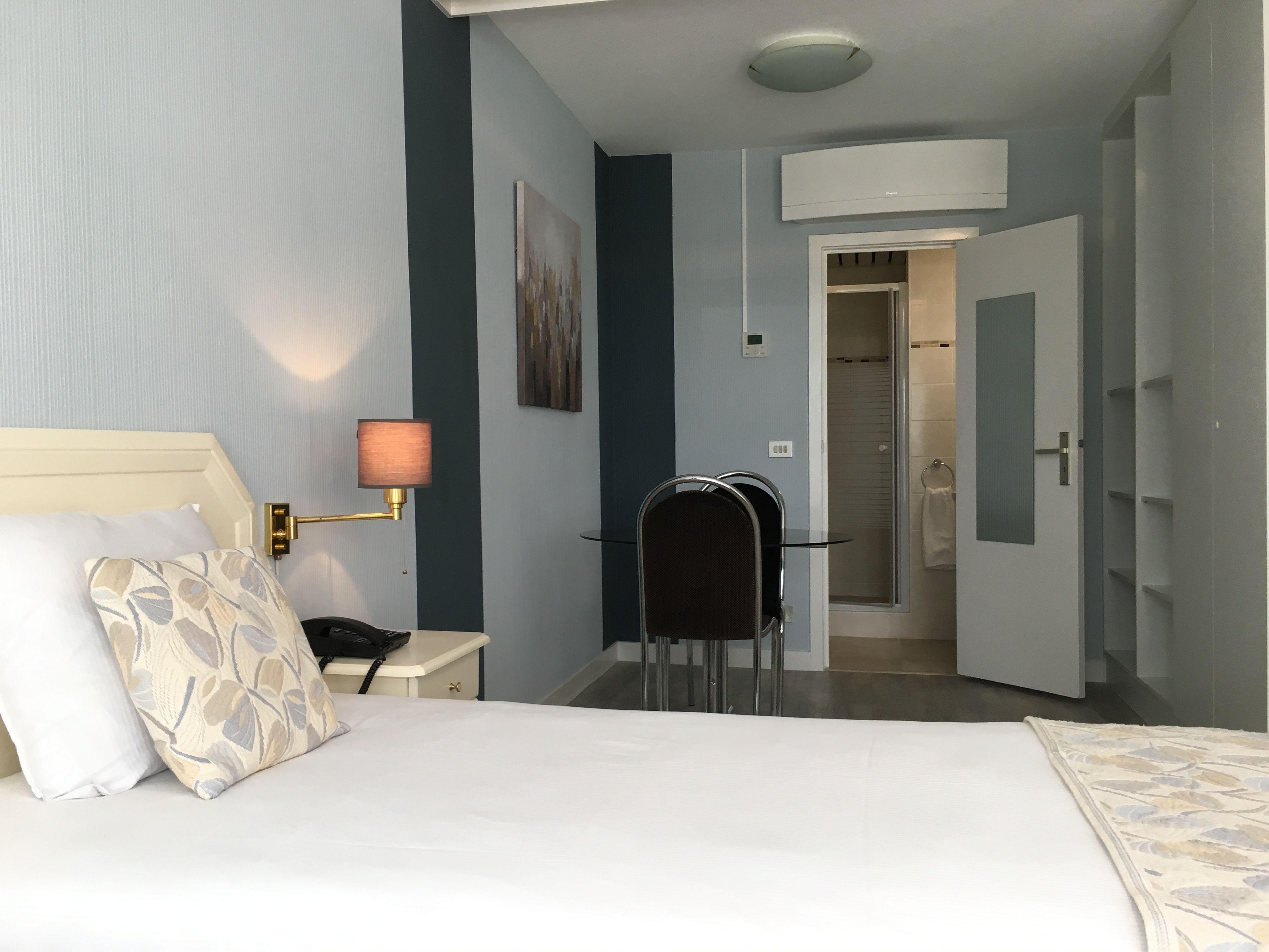 Hotel First Euroflat Brussels