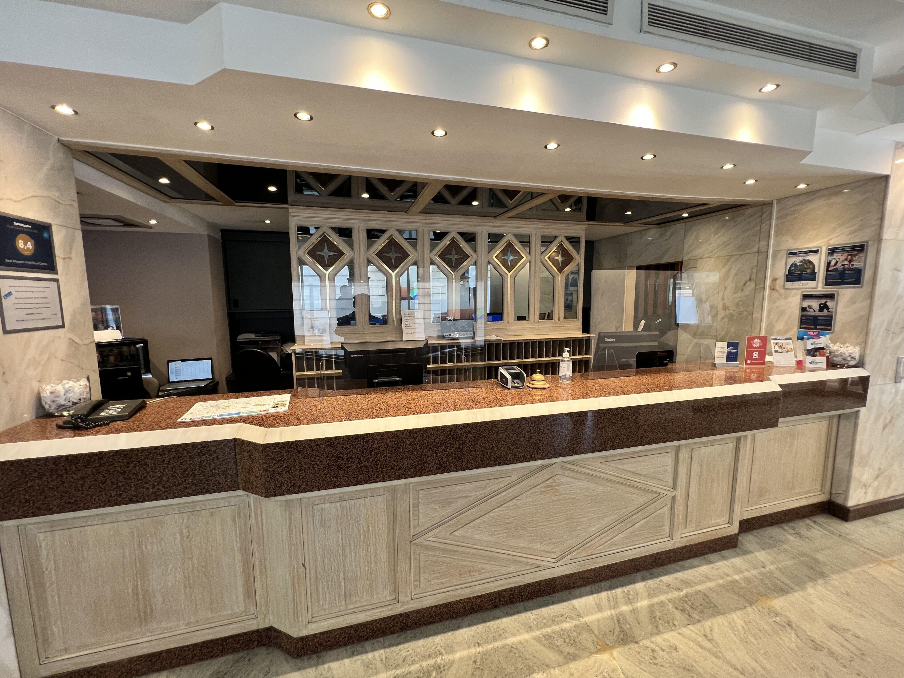 Hotel Western Royal Centre 3*