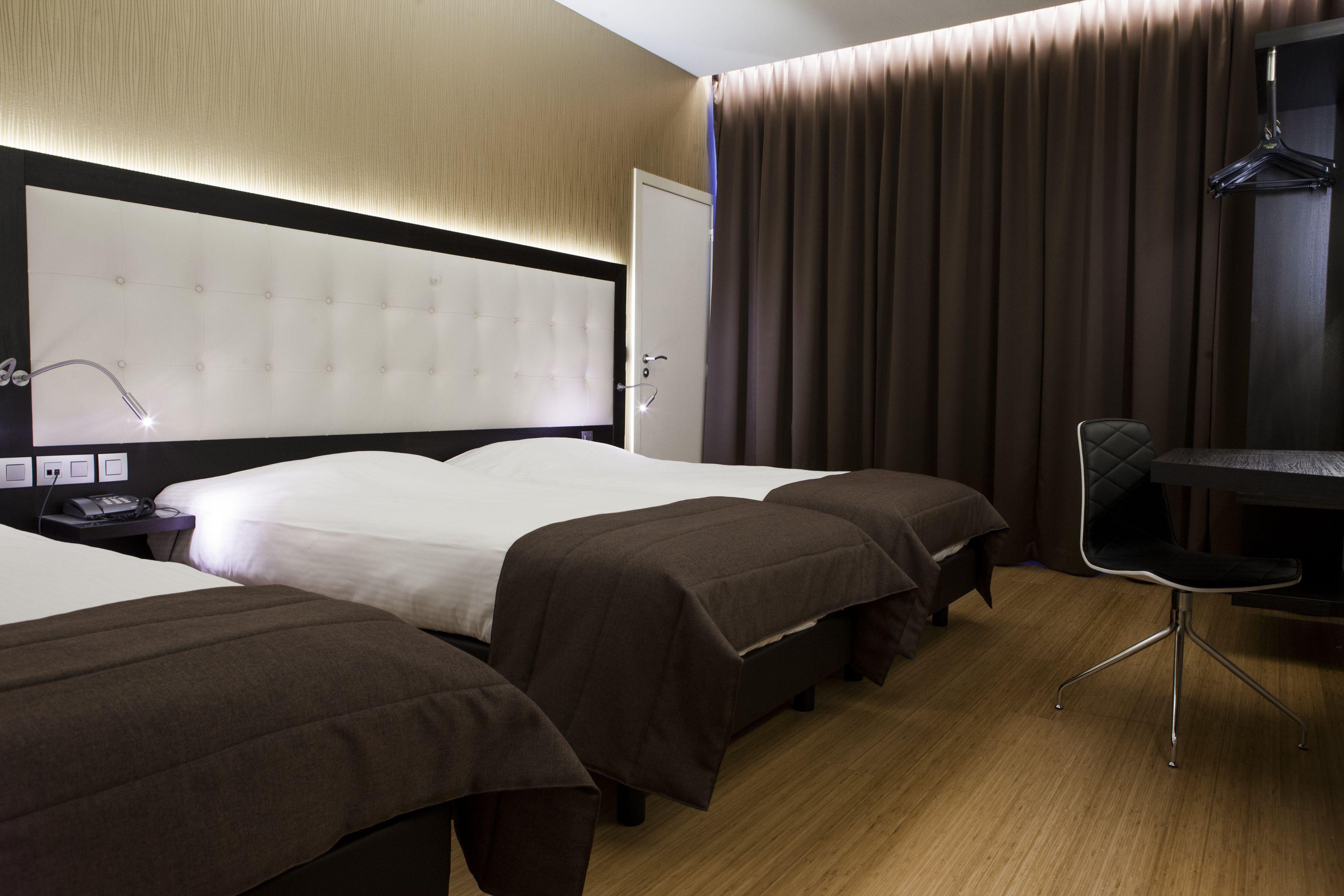 Hotel Craves