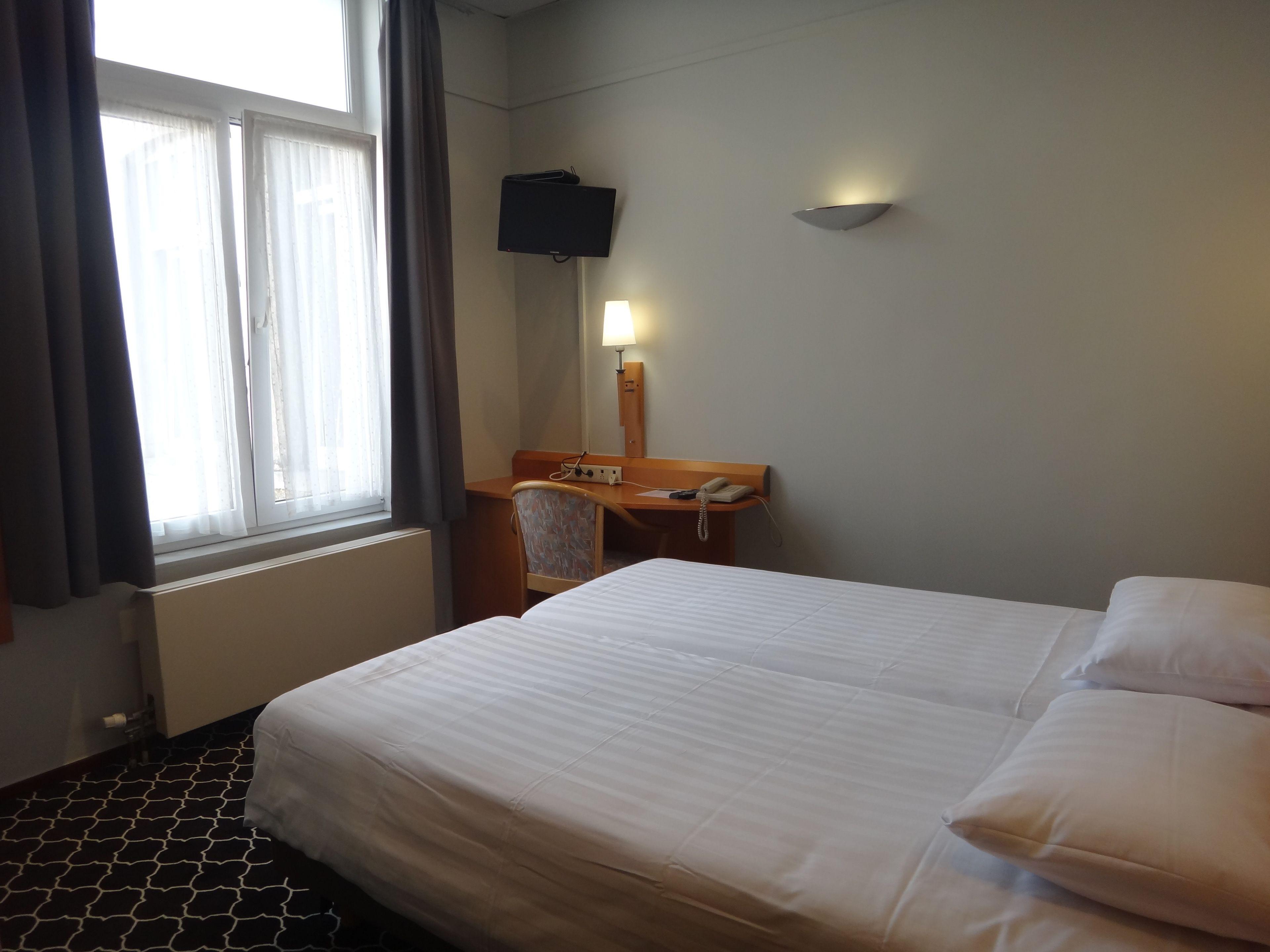 Safestay Grand Place Hotel 3*