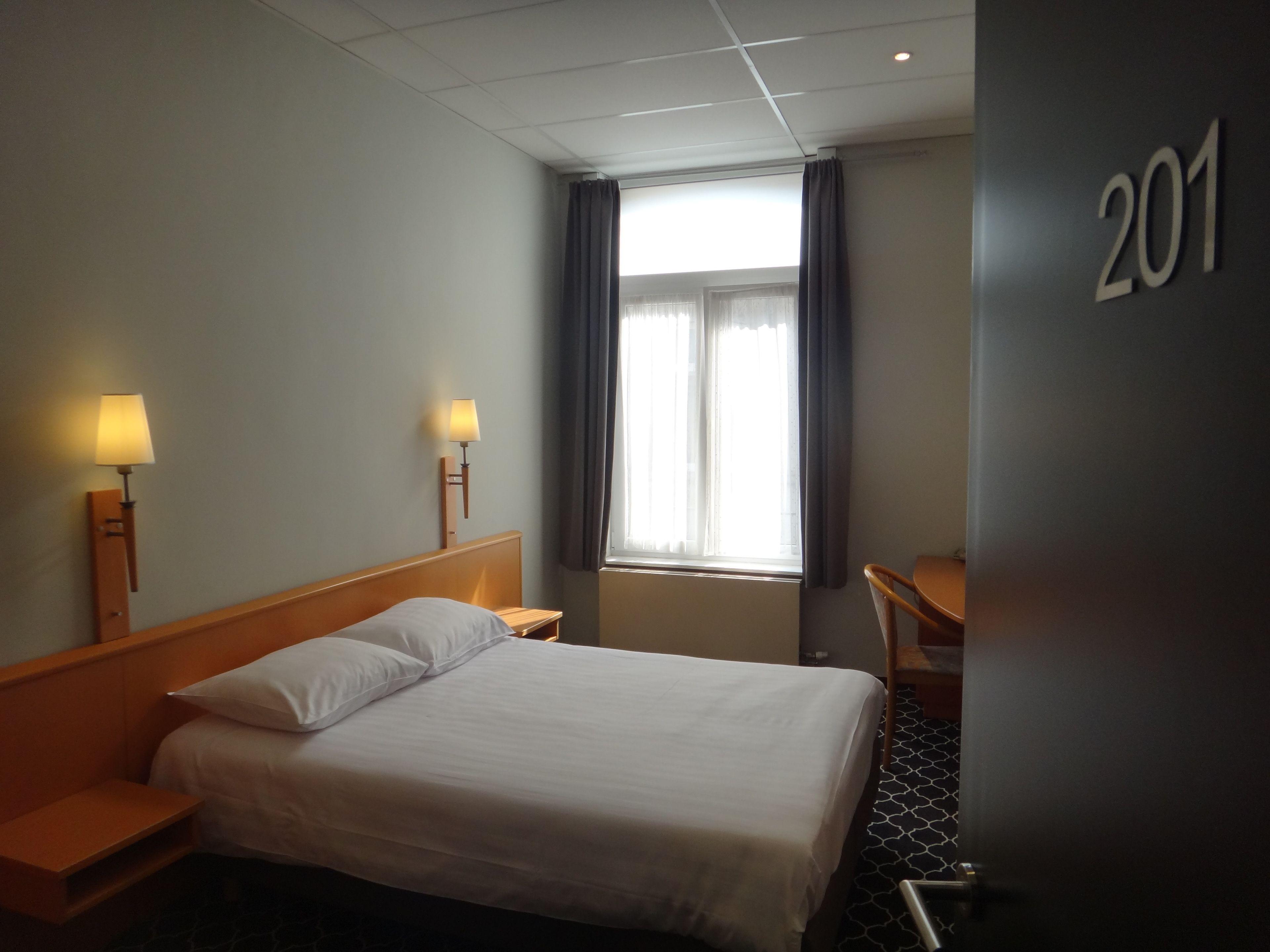 Safestay Grand Place Hotel 3*