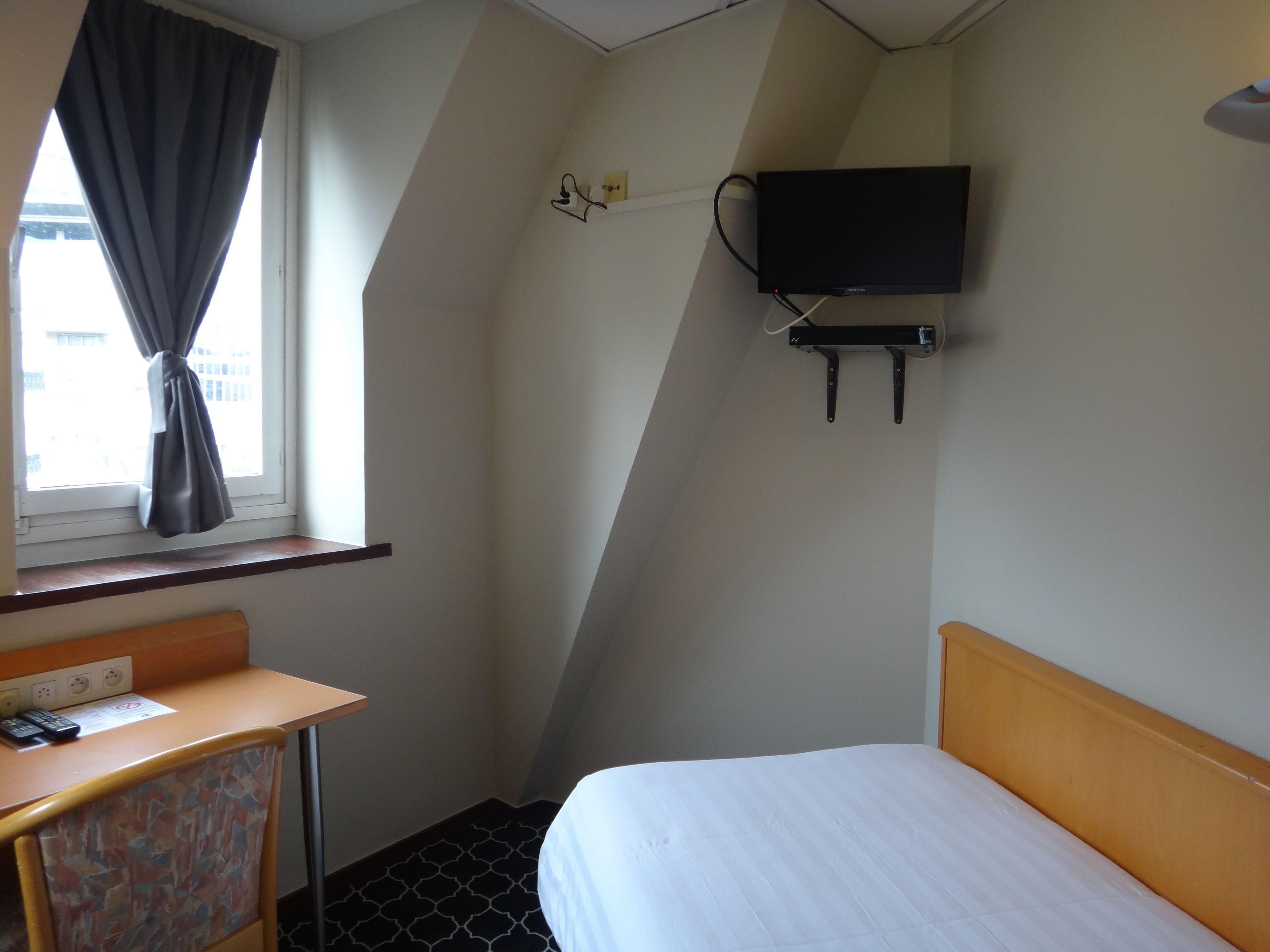 Safestay Grand Place 3*