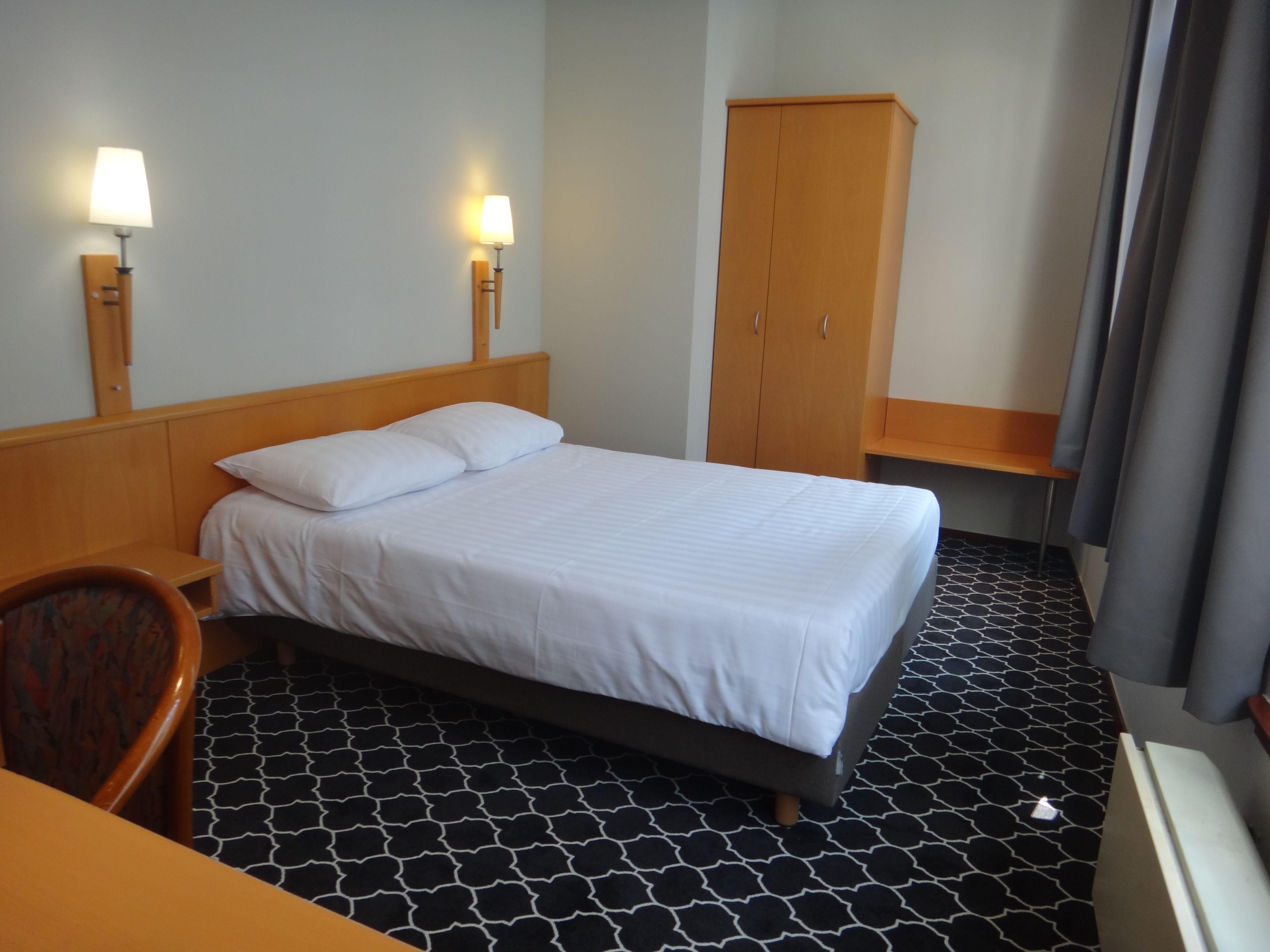 Safestay Grand Place 3*