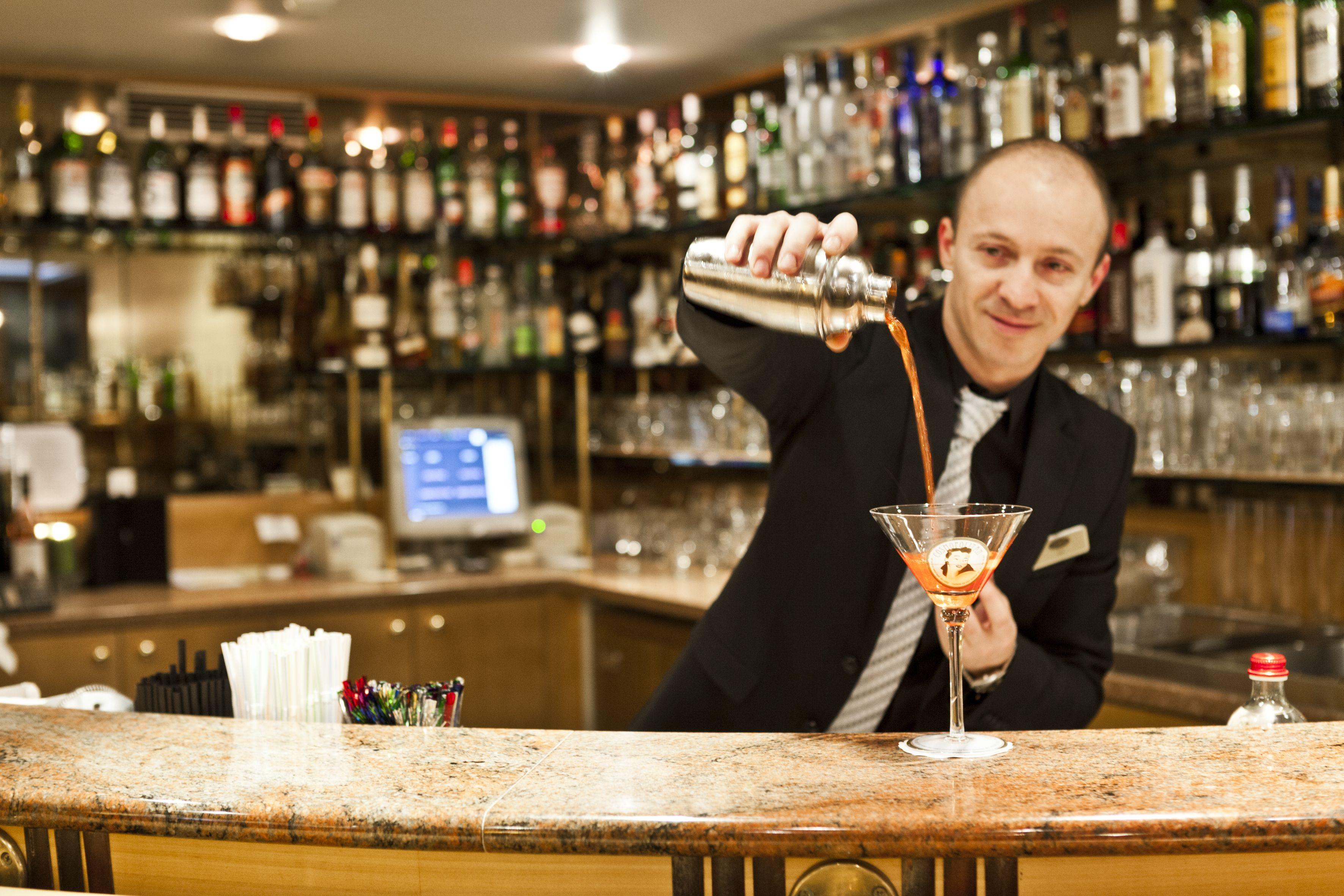 Le Chatelain Hotel 5*