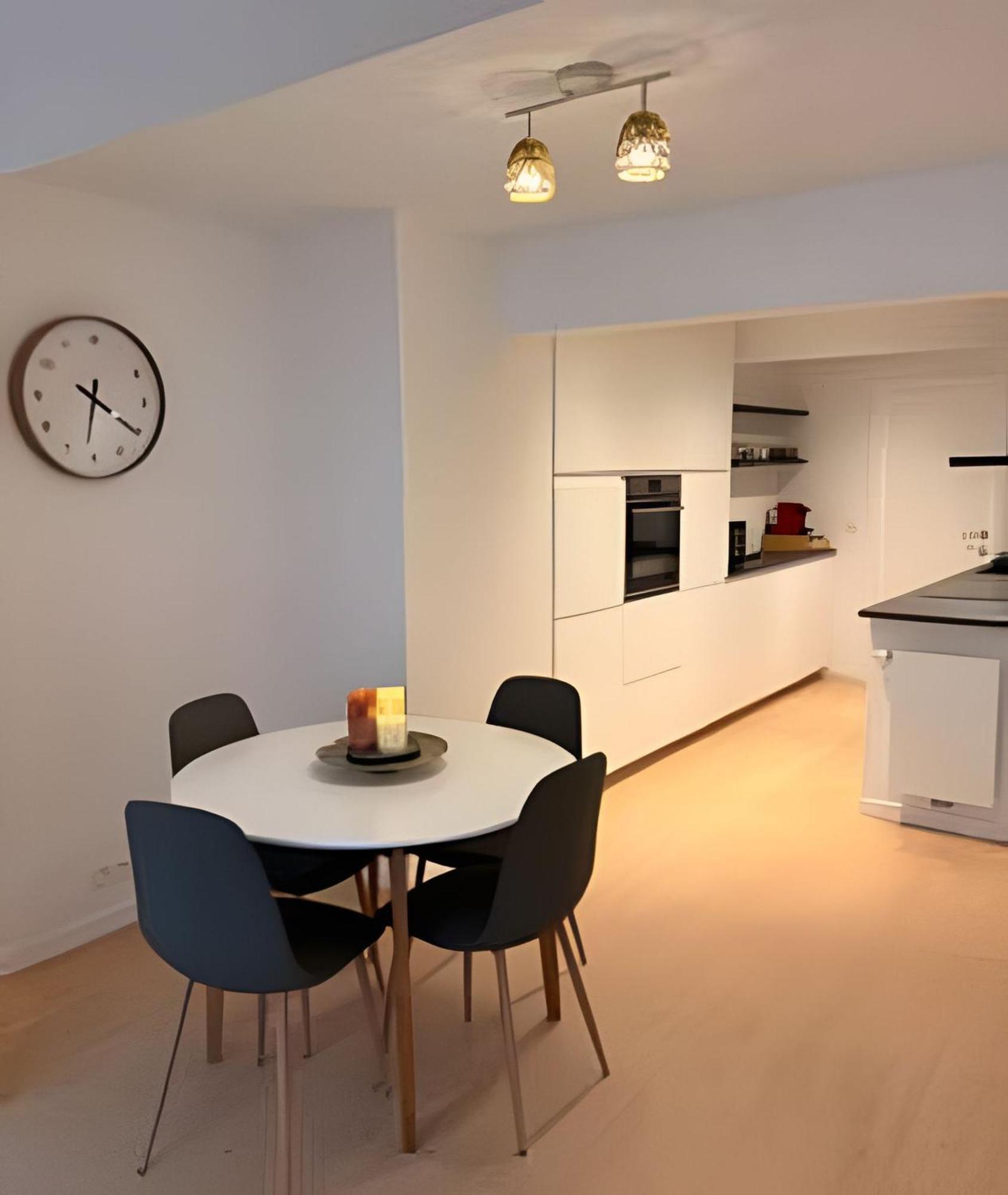 Guest house With Ensuite And Garden Brussels