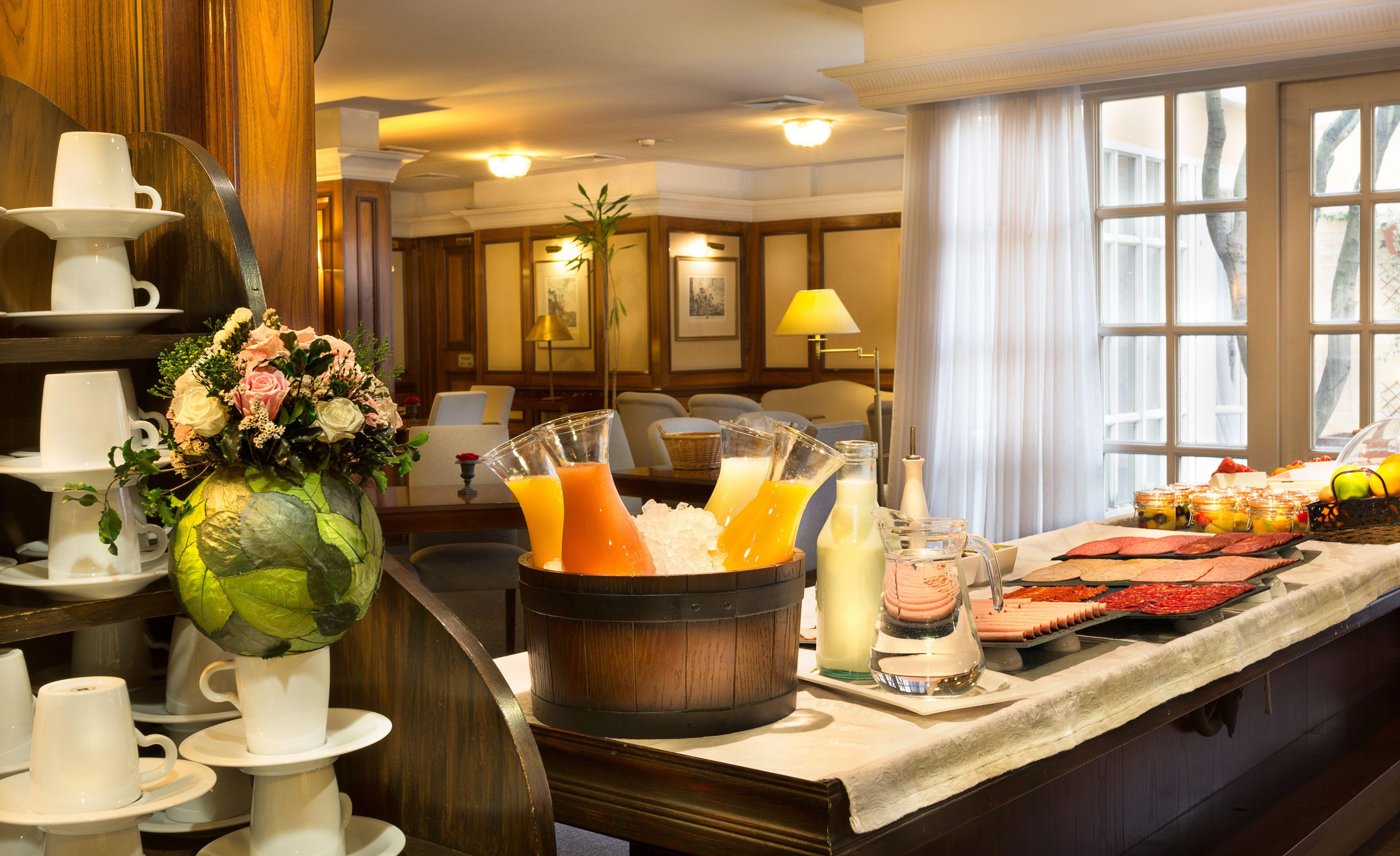 Avenue Louise Trademark Collection By Wyndham Hotel 4*