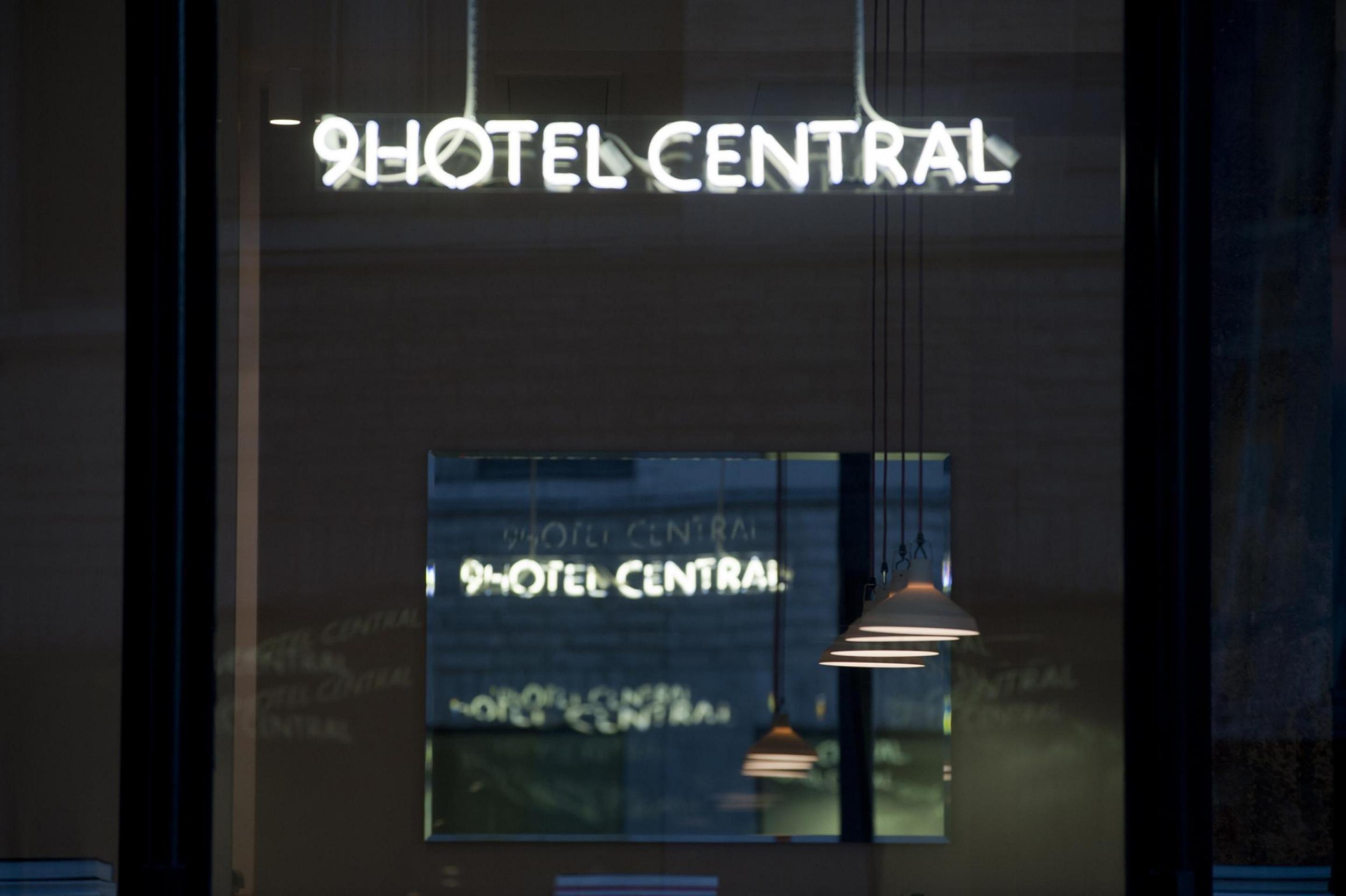 9hotel Hotel