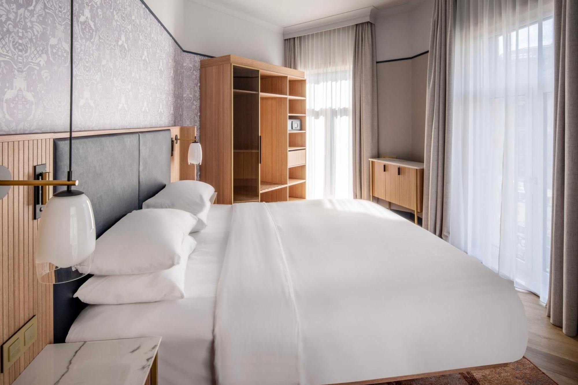 Marriott Grand Place Hotel