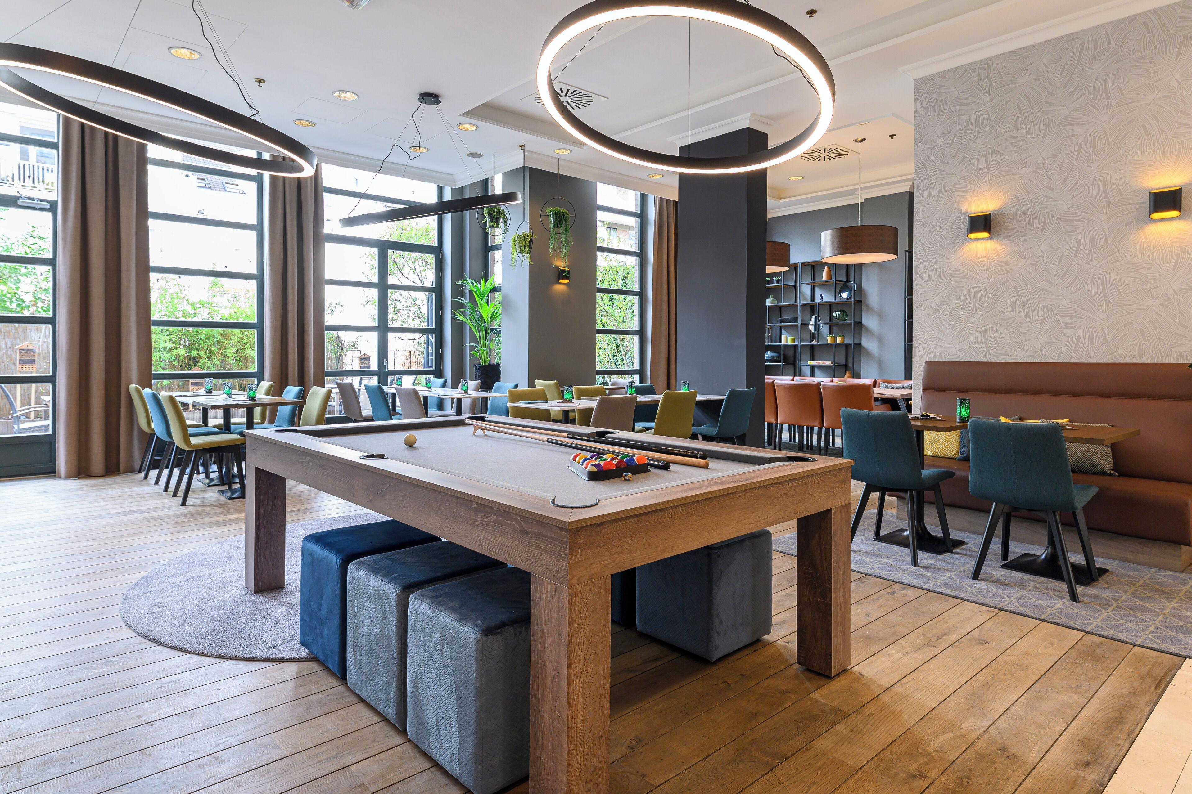 Hotel Schuman By Ihg 4*