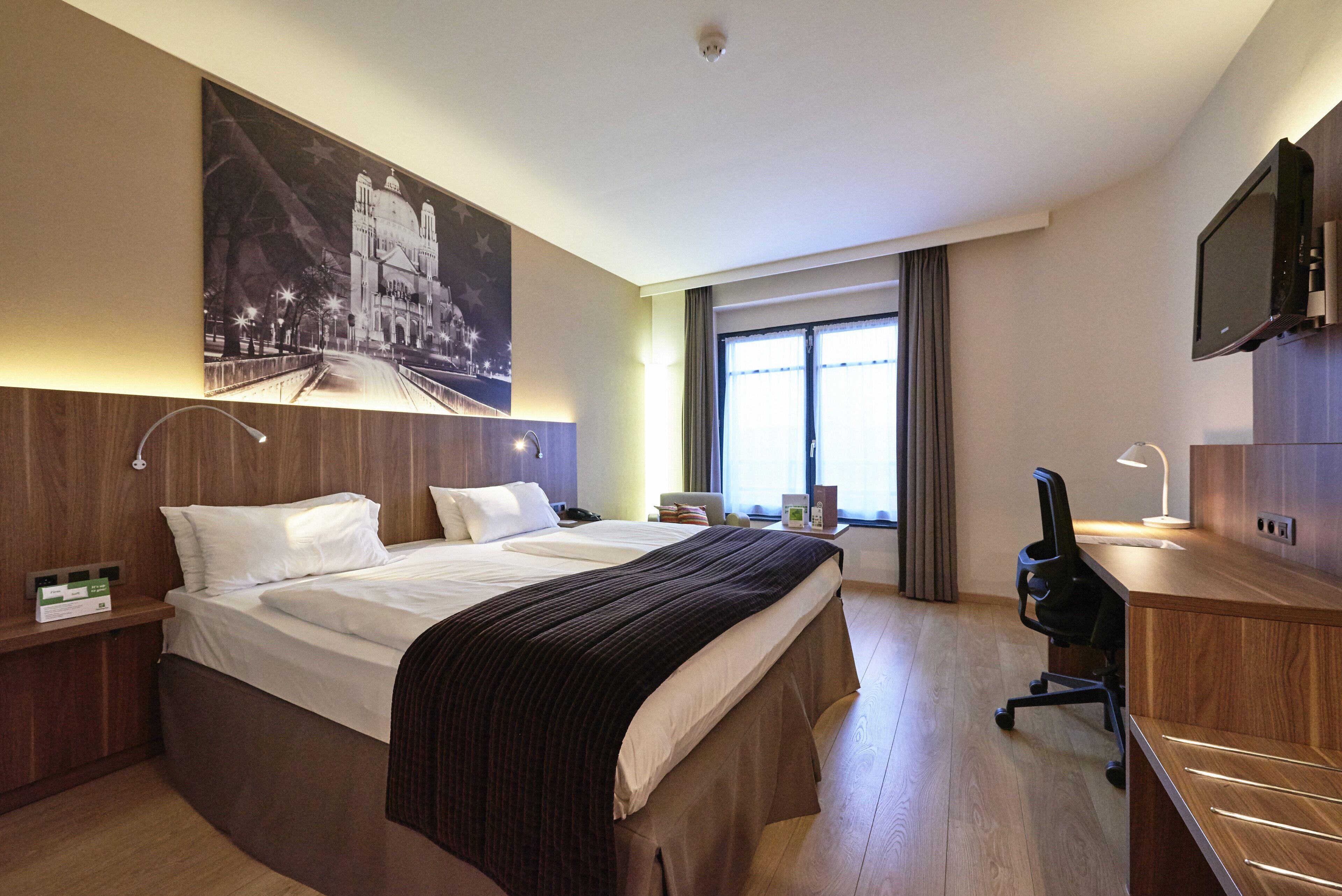 Hotel Schuman By Ihg 4*