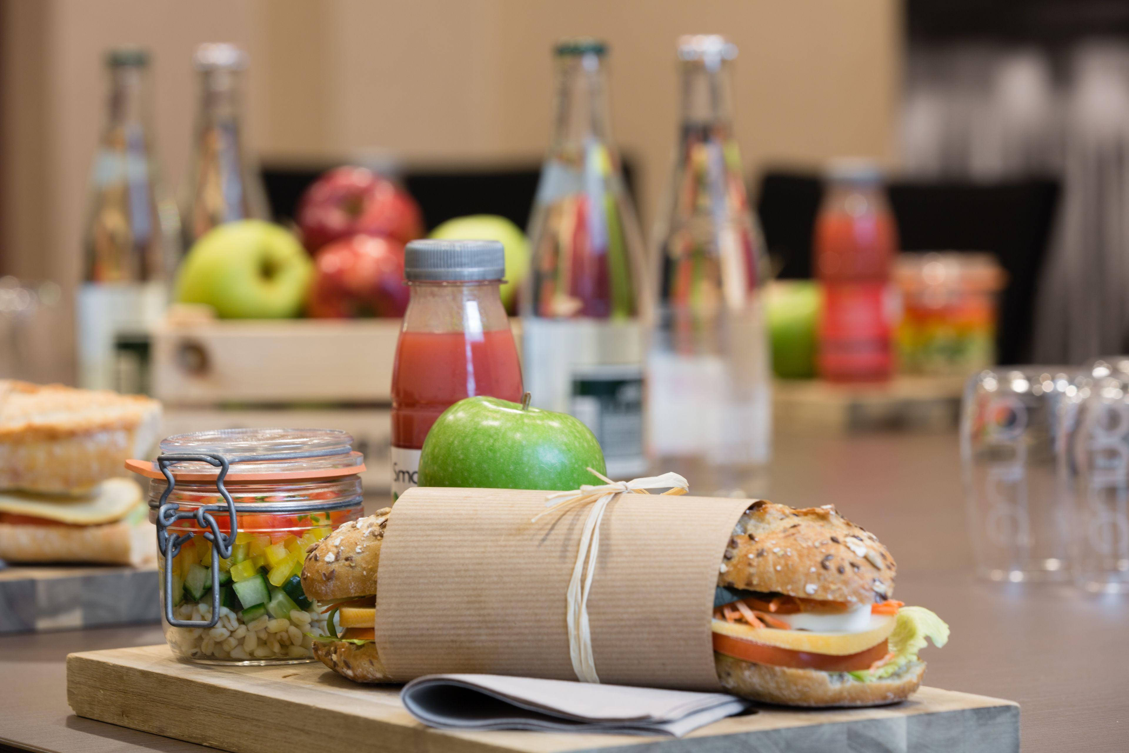 Courtyard By Marriott Hotel