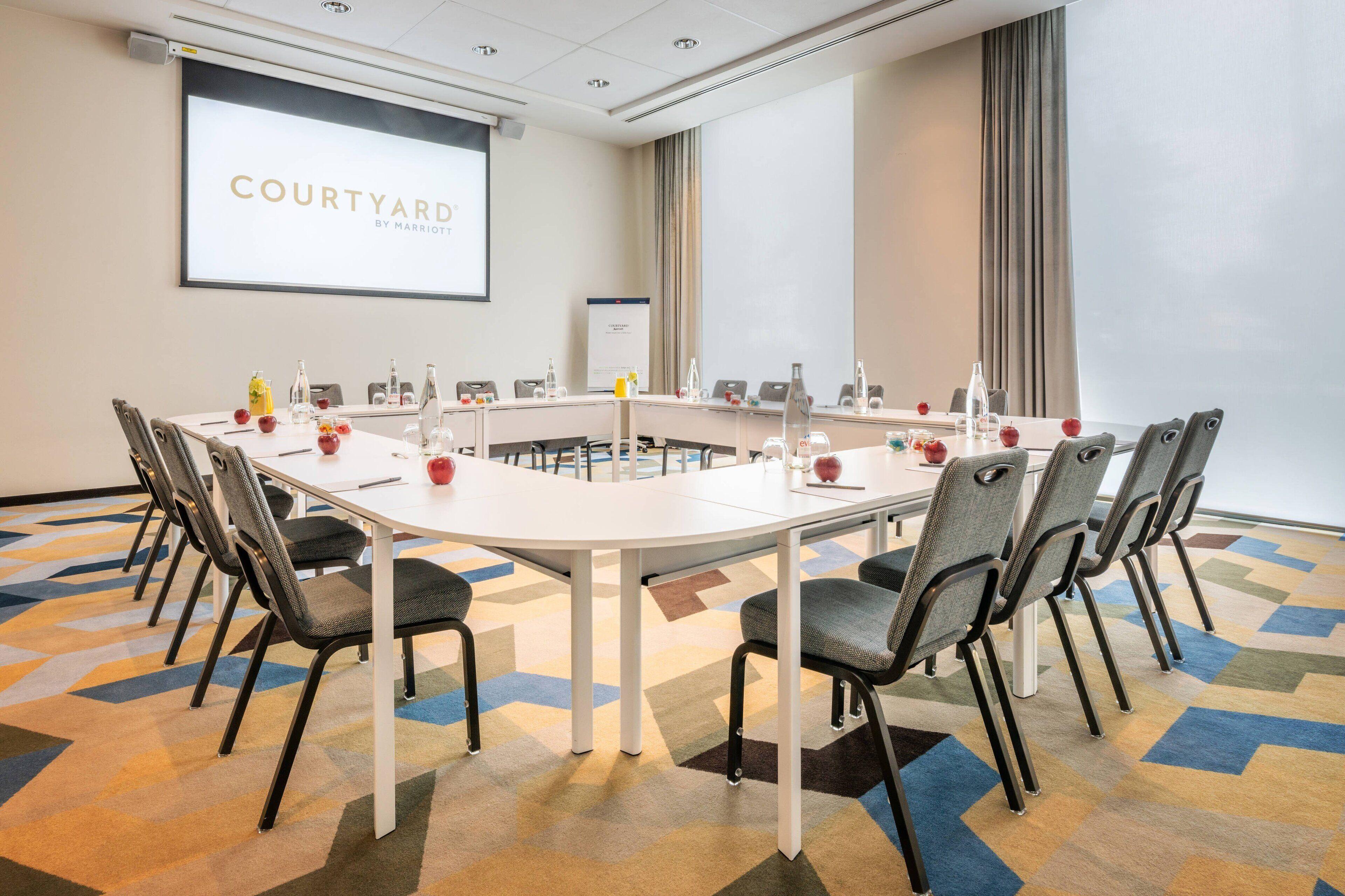 Hotel Courtyard By Marriott 4*