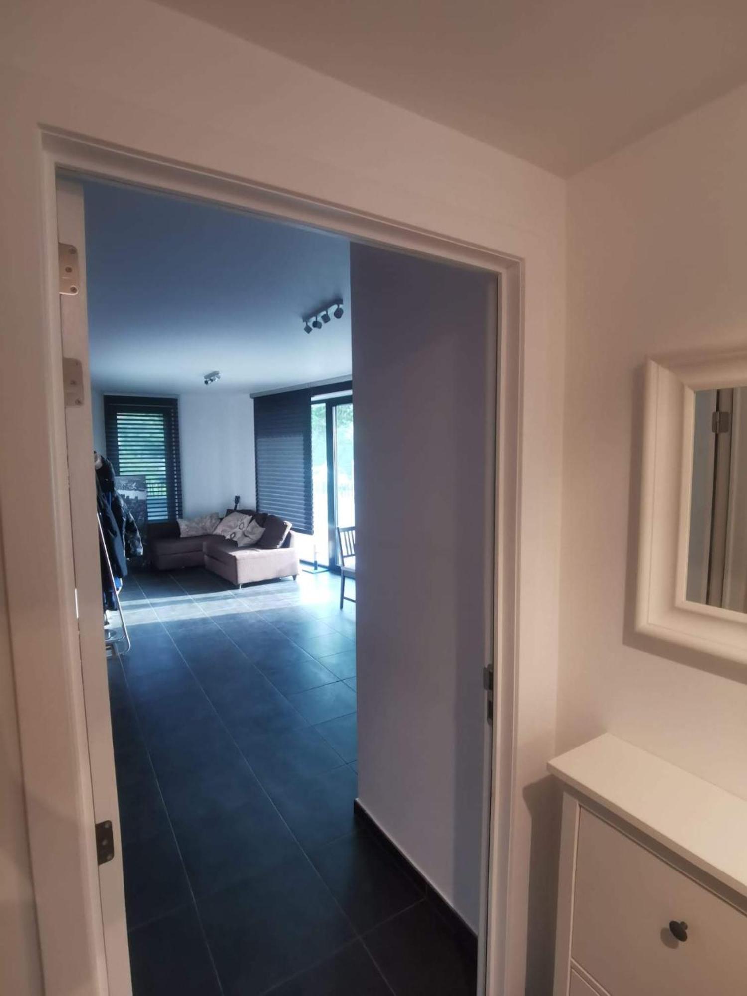 Collocation En Metro Erasme Homestay *