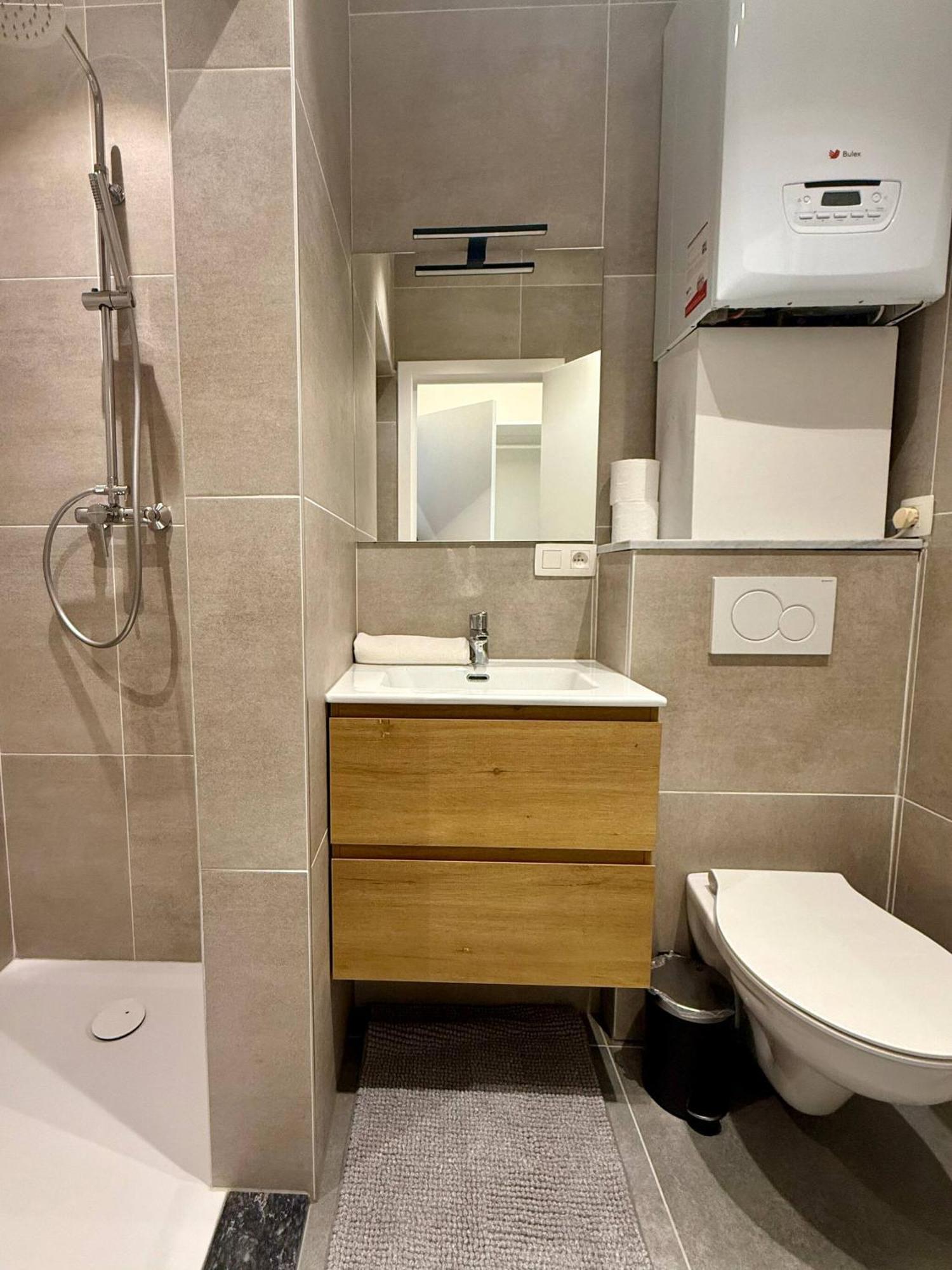 The Modern Nest - Jourdan Apartment