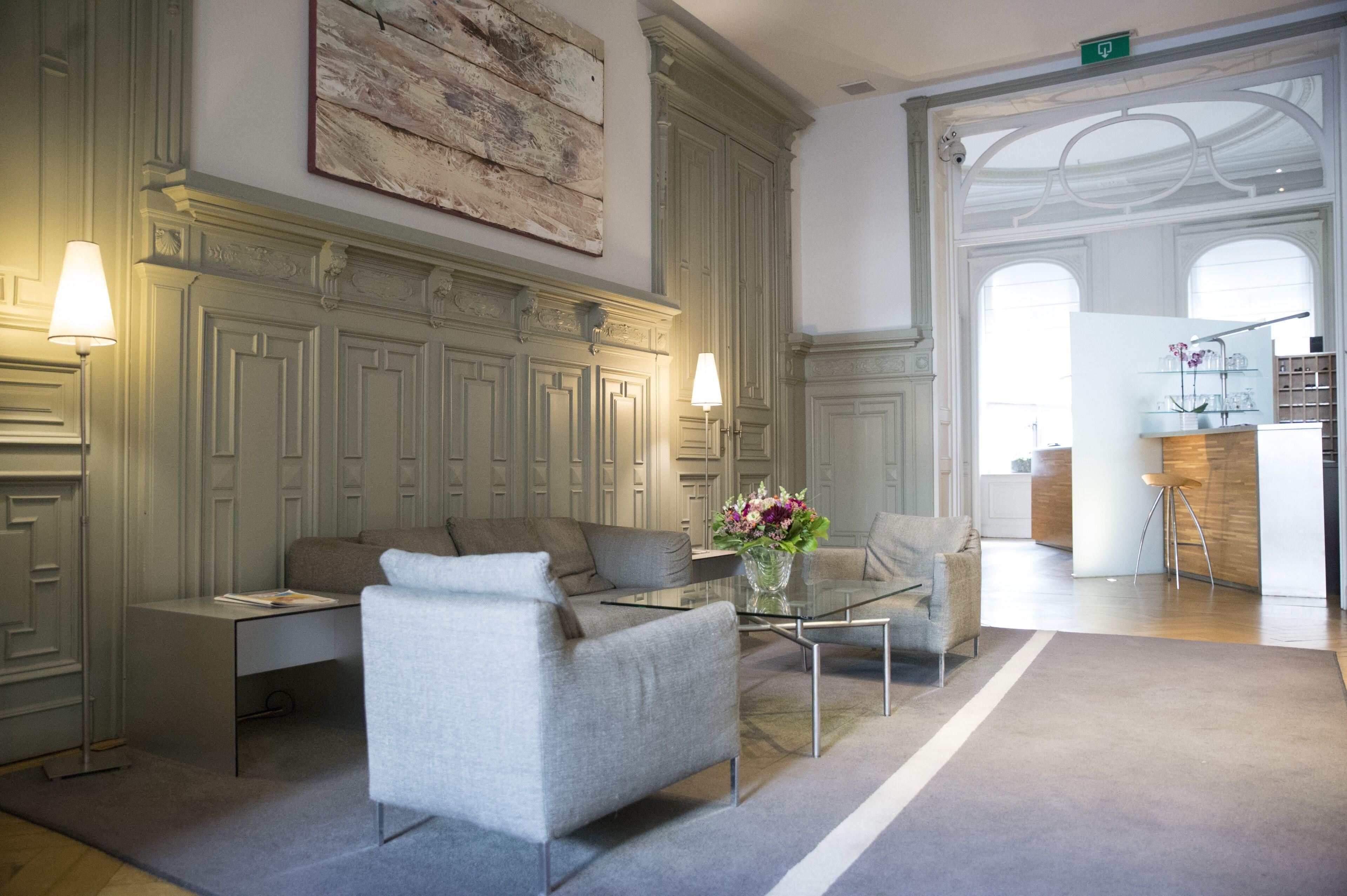 Du Congres Hotel 3*