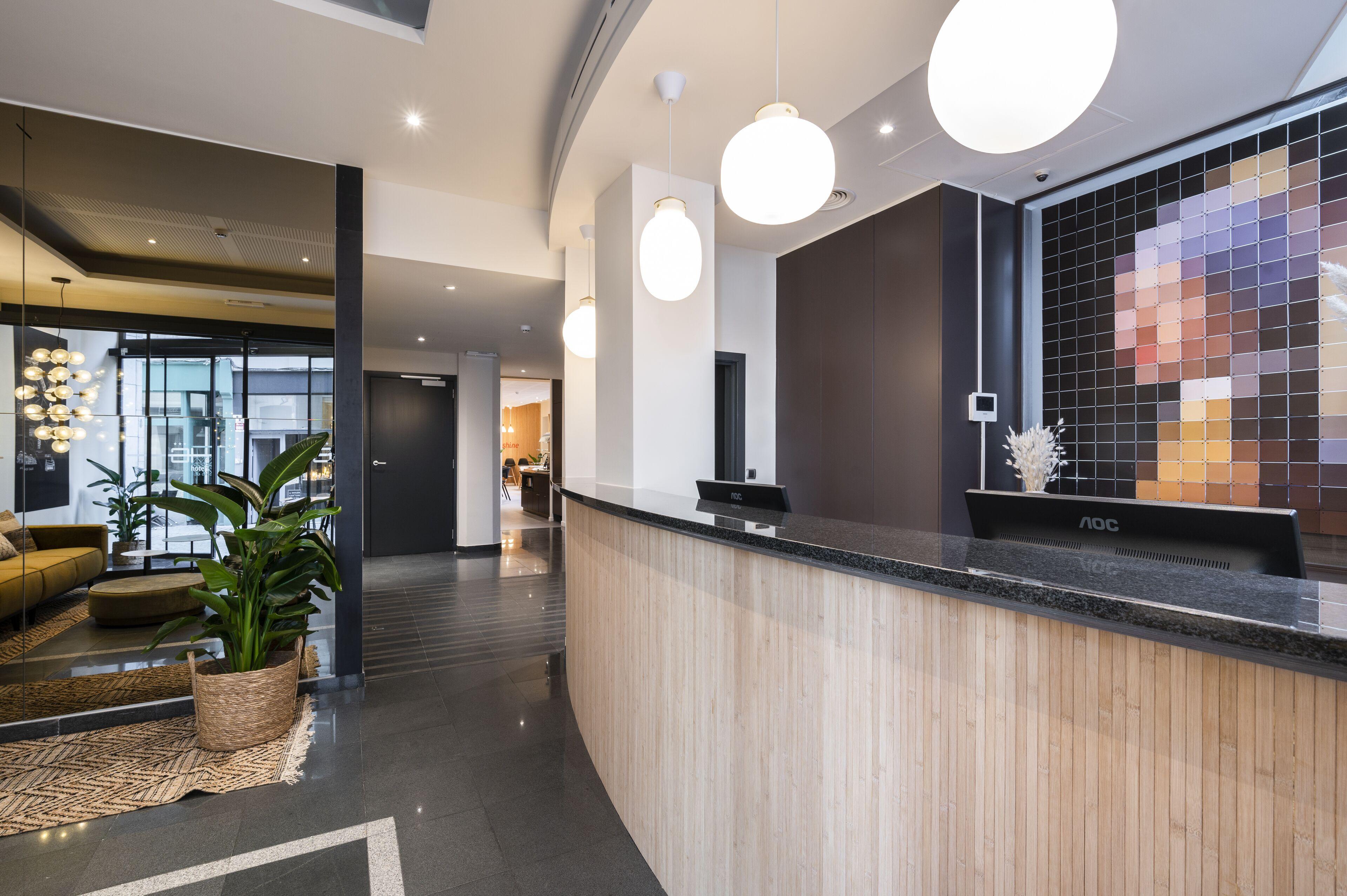 Hotel Alma Grand Place 3*