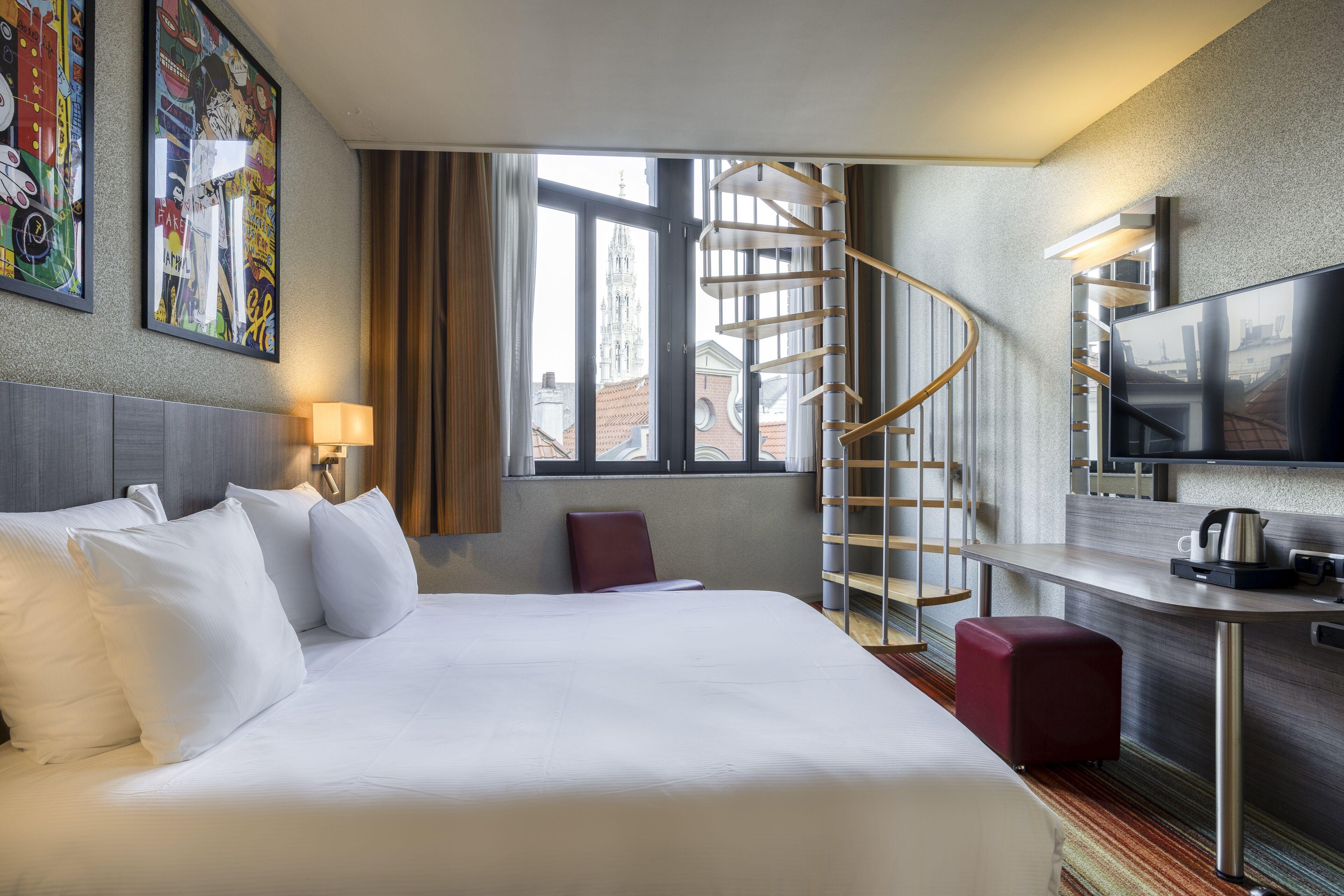 Alma Grand Place Hotel 3*