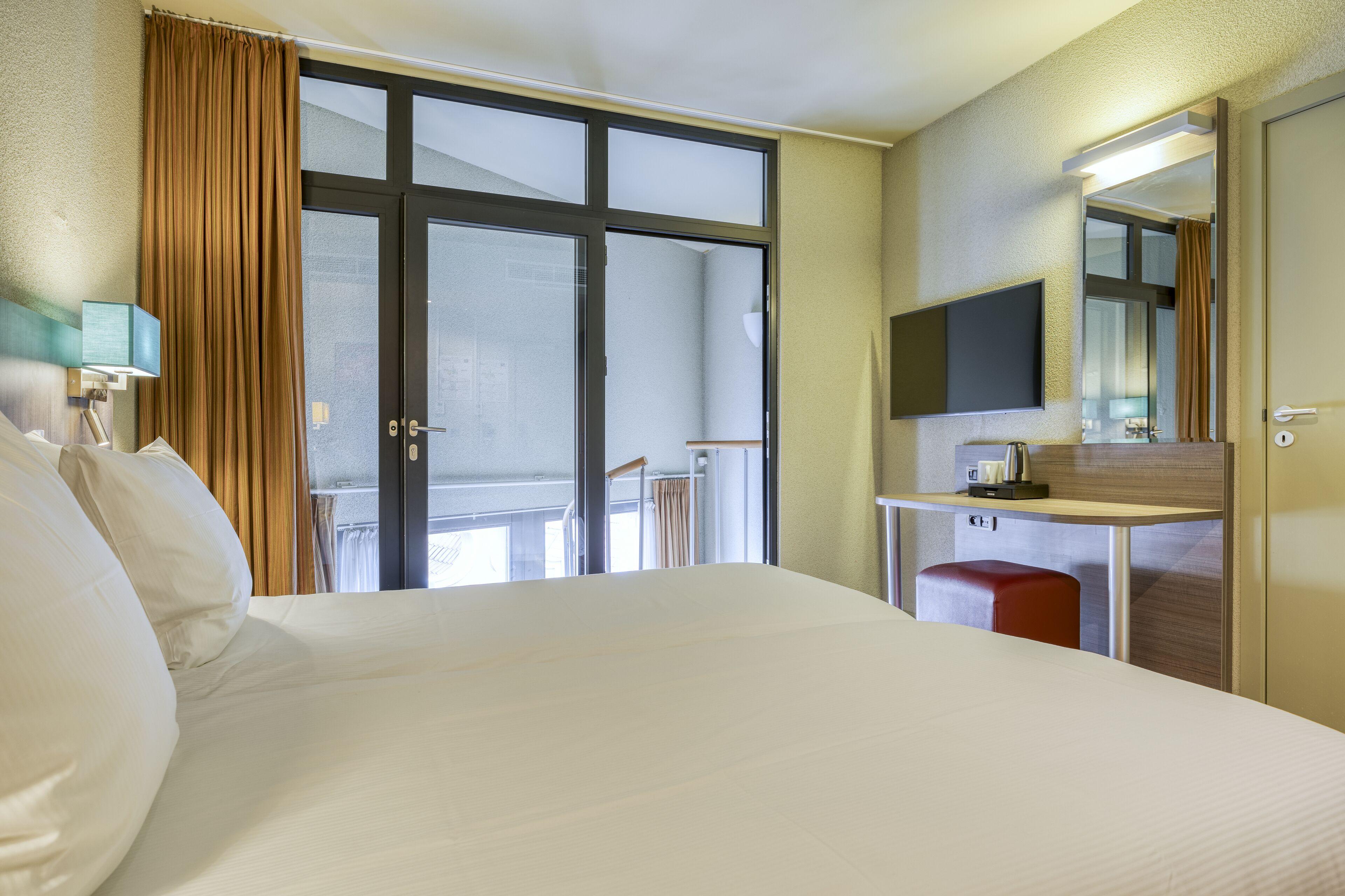 Hotel Alma Grand Place 3*