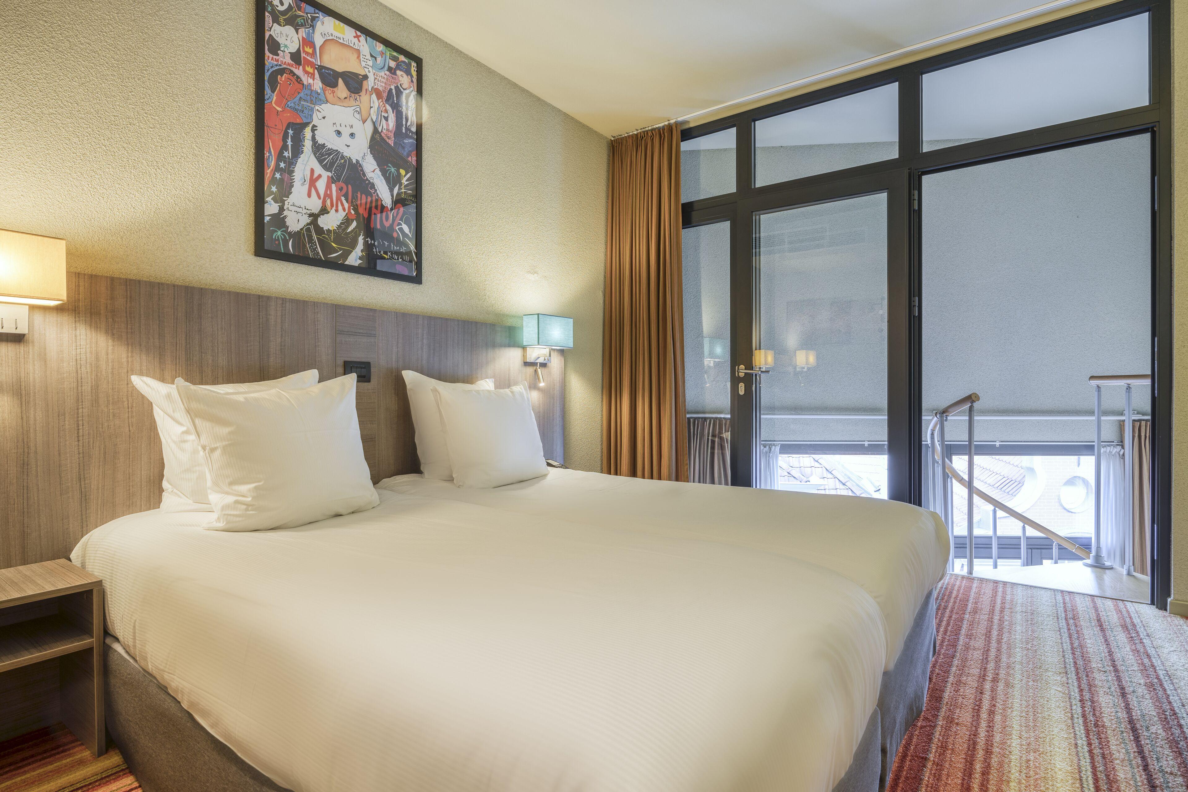 Alma Grand Place Hotel 3*