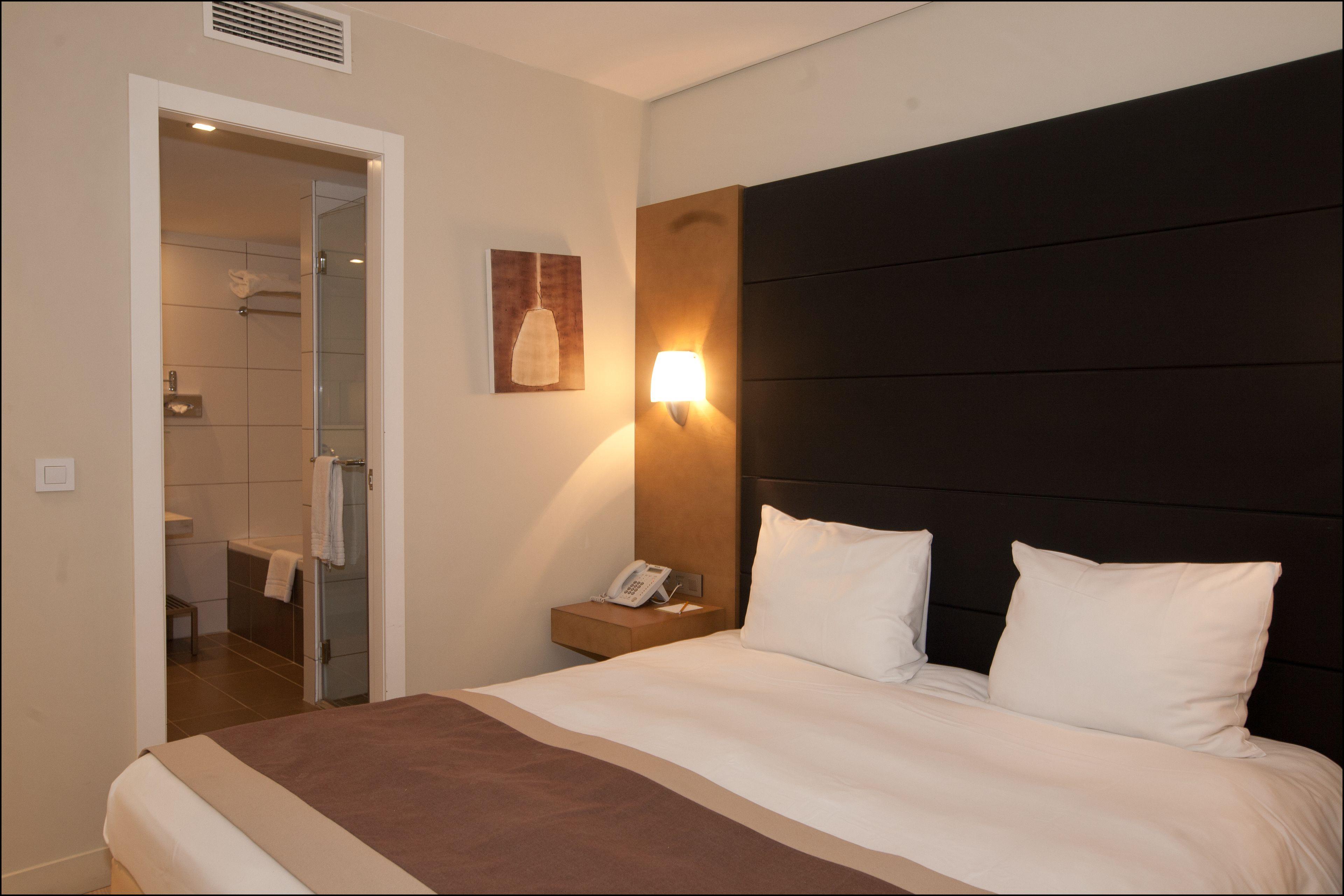 B-aparthotel Grand Place 4*