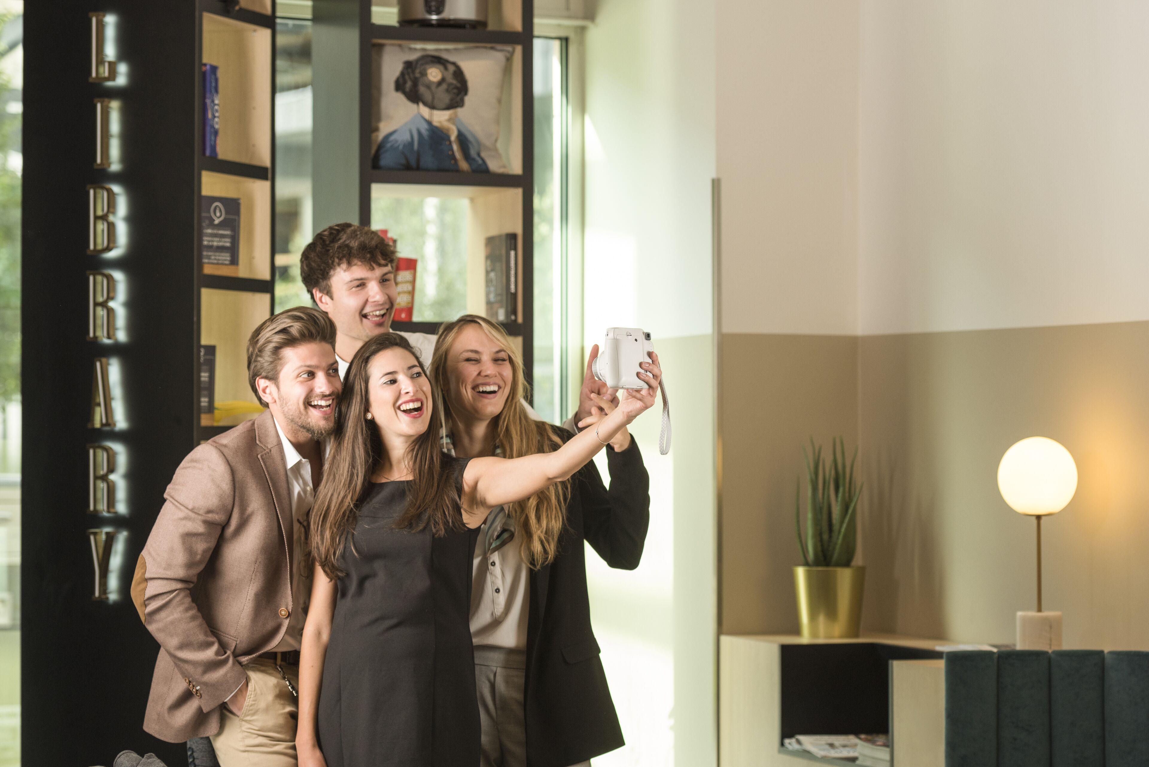 Adagio Grand Place 3*