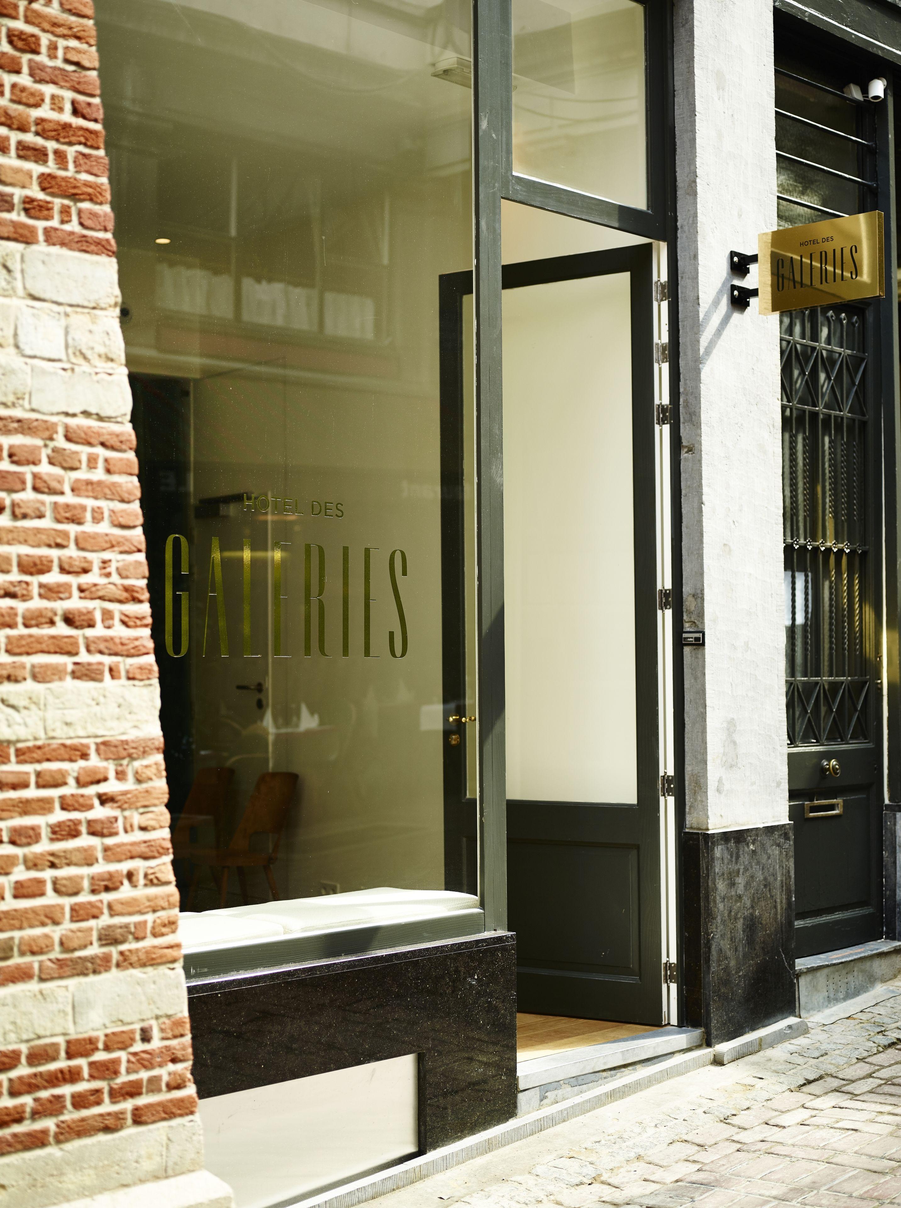 Des Galeries Hotel 4*