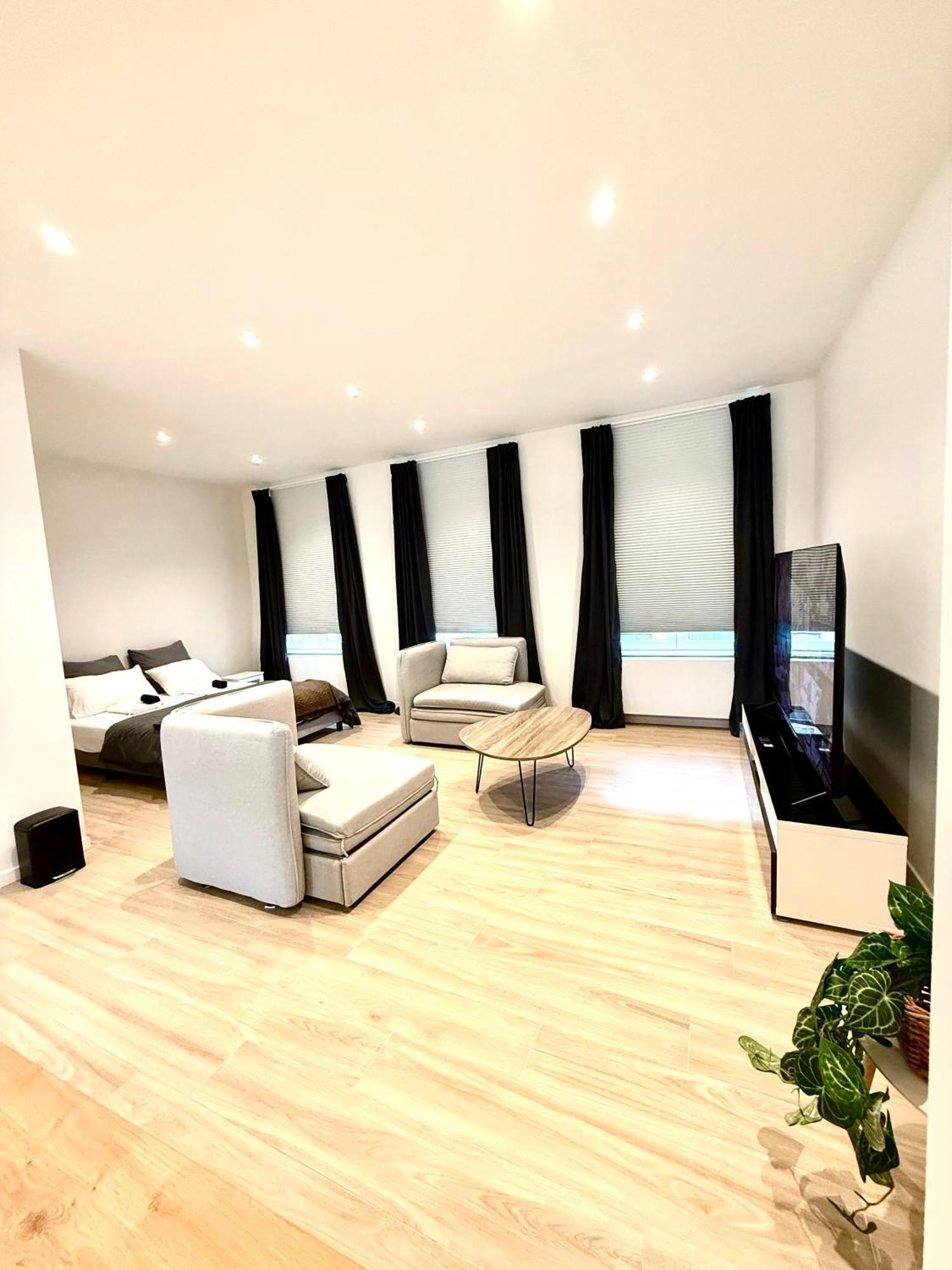 The Gallery Saint-gilles *