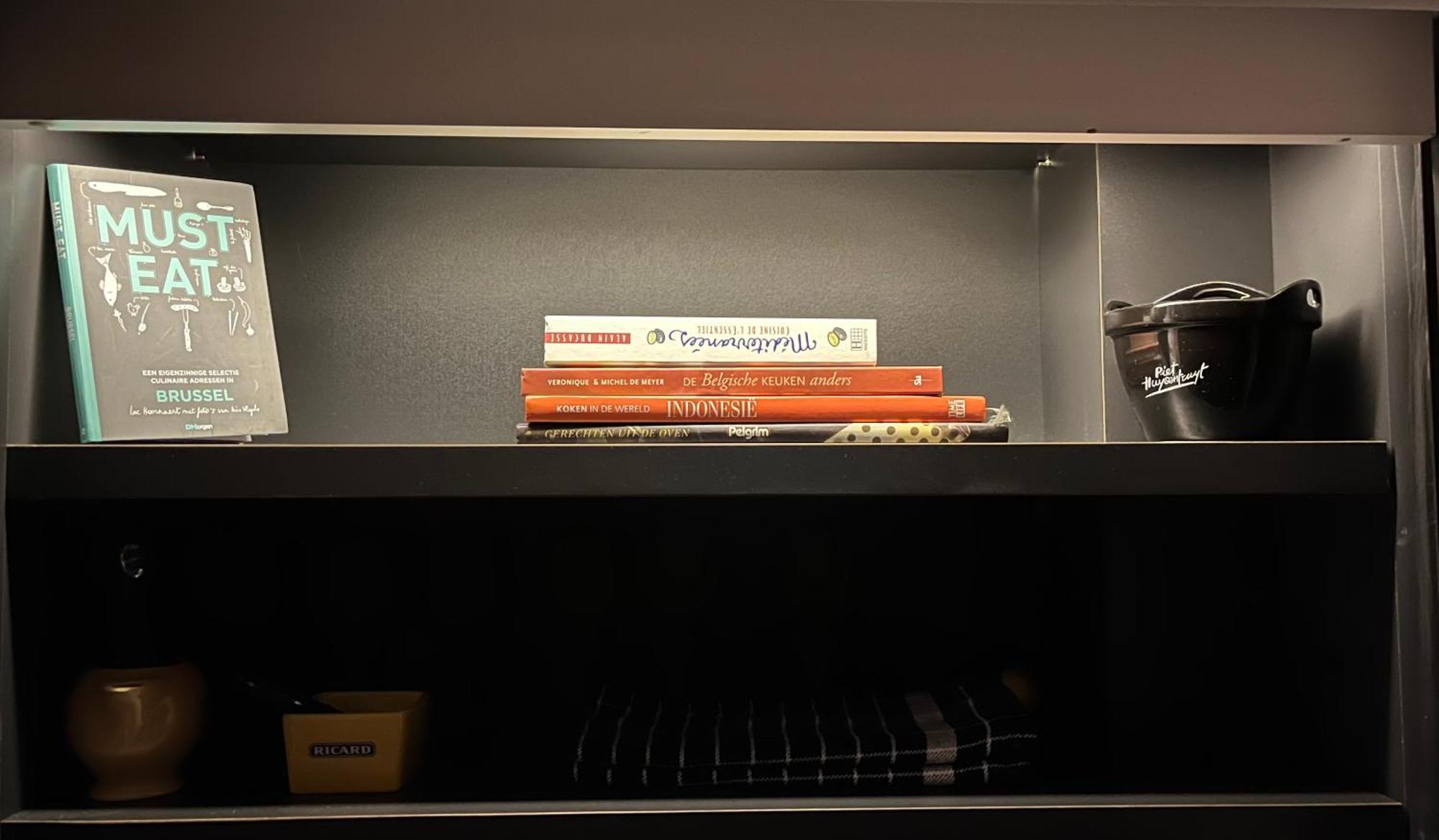 Entresol28 Apartment