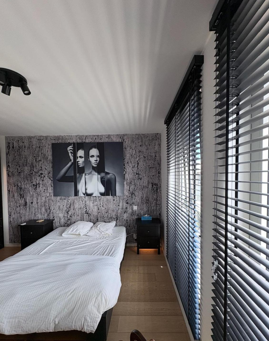 Apartment Refined With Terraces *