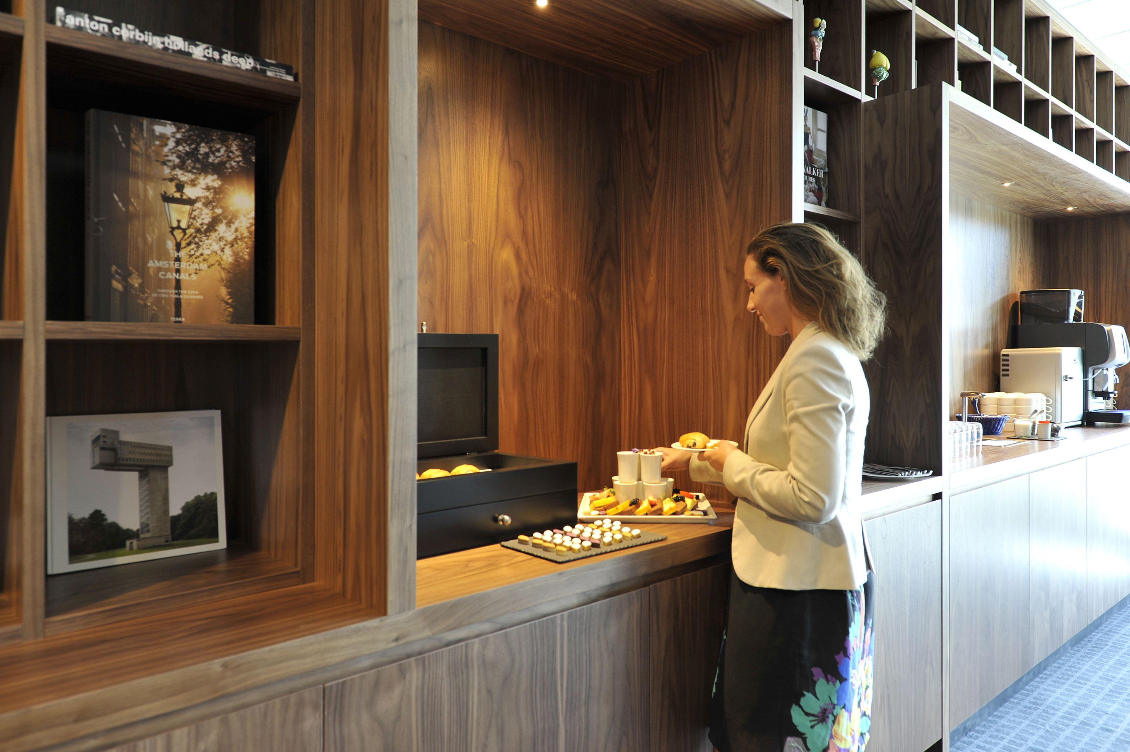 Courtyard By Marriott Eu Hotel 4*