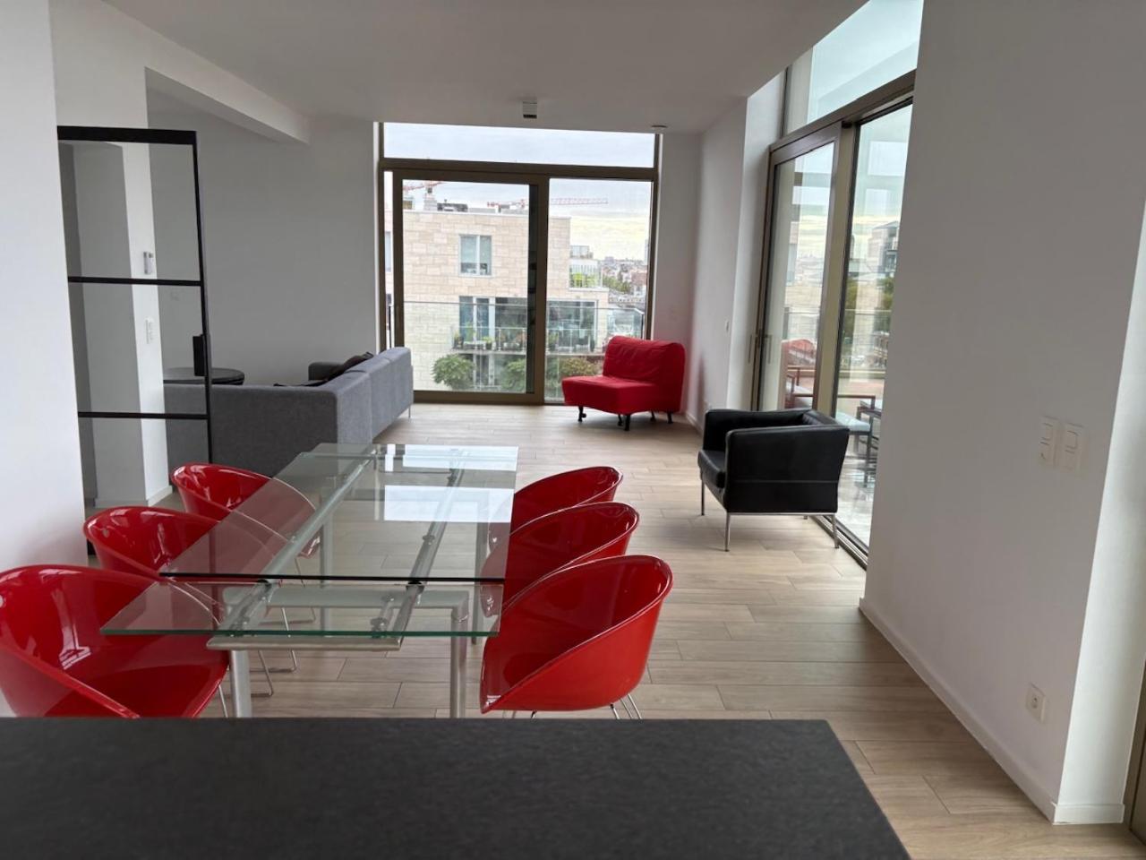 Floor Luxury With Spectacular Water Views Brussels