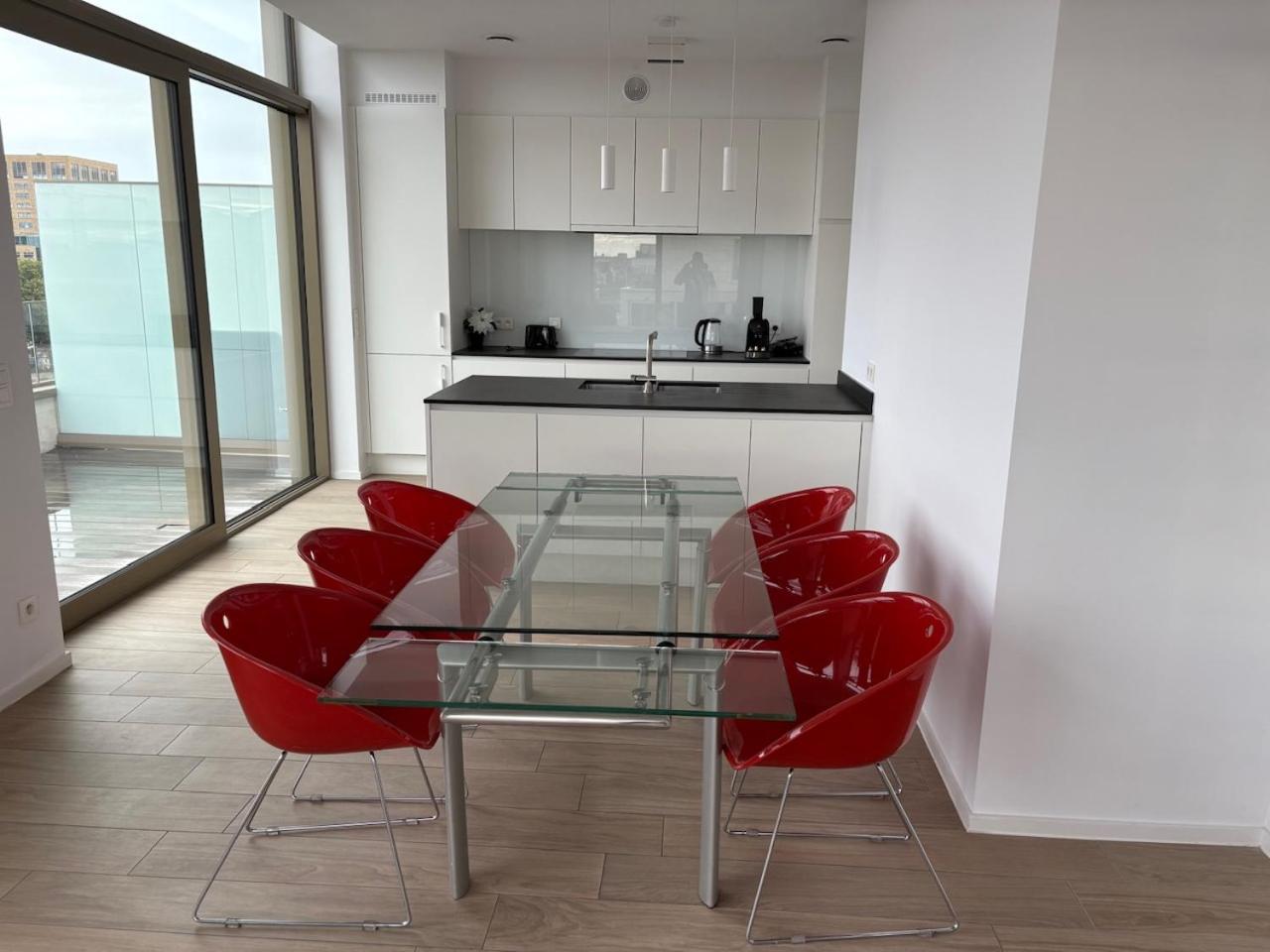 Floor Luxury With Spectacular Water Views Apartment *