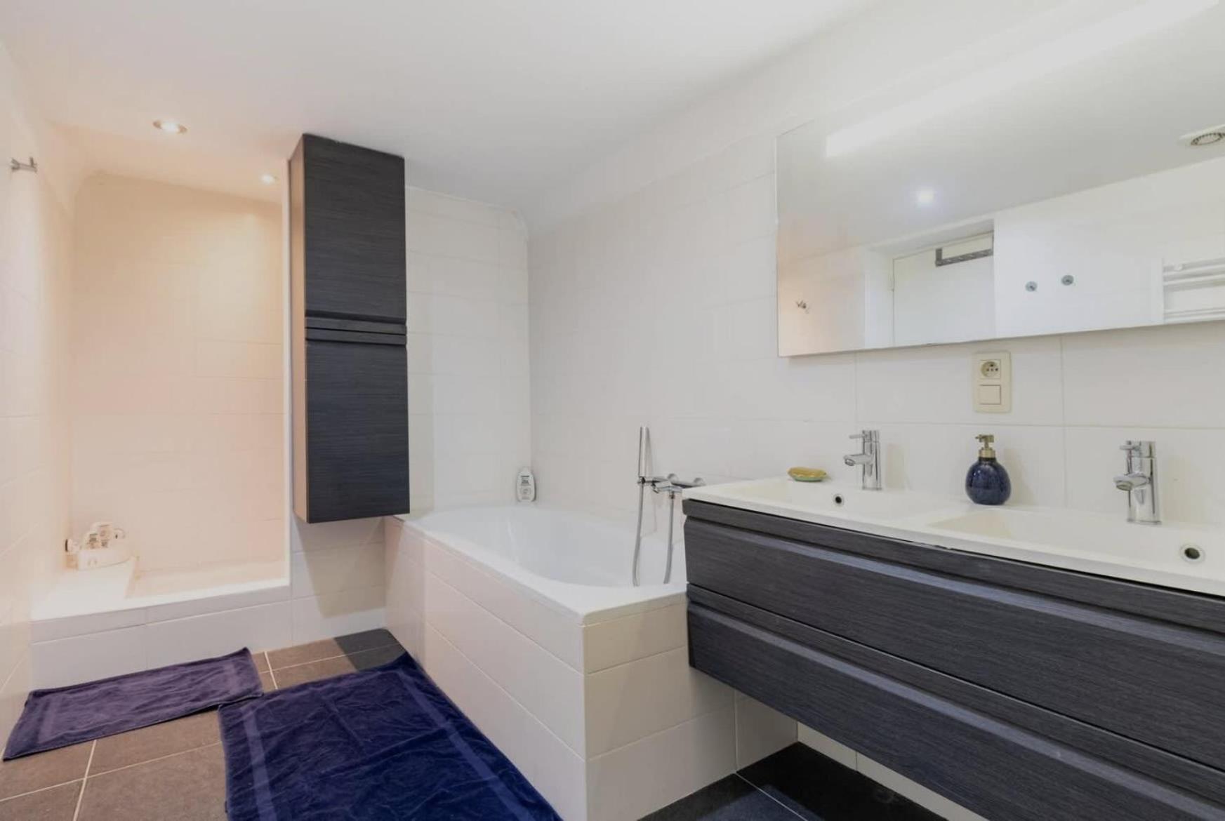 Cosy Eu - Central, Parking, Terrace Apartment Brussels