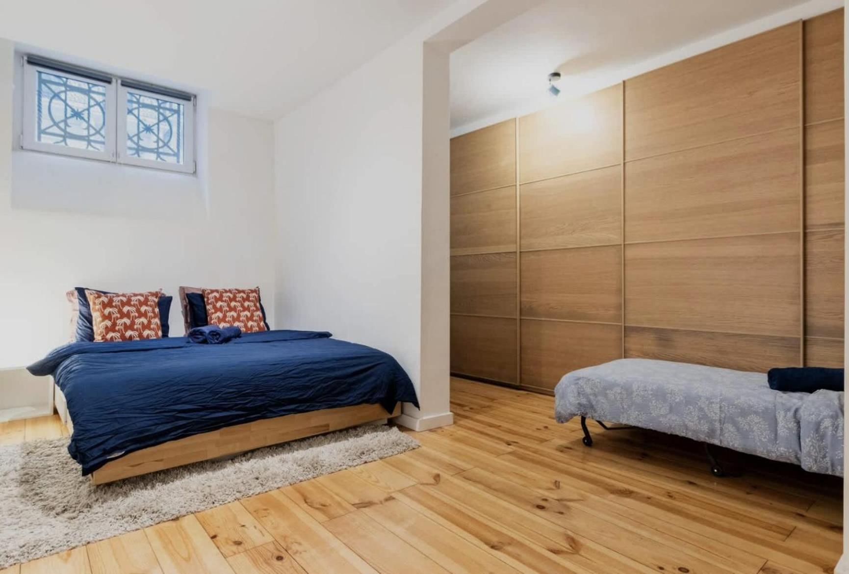 Cosy Eu - Central, Parking, Terrace Apartment *