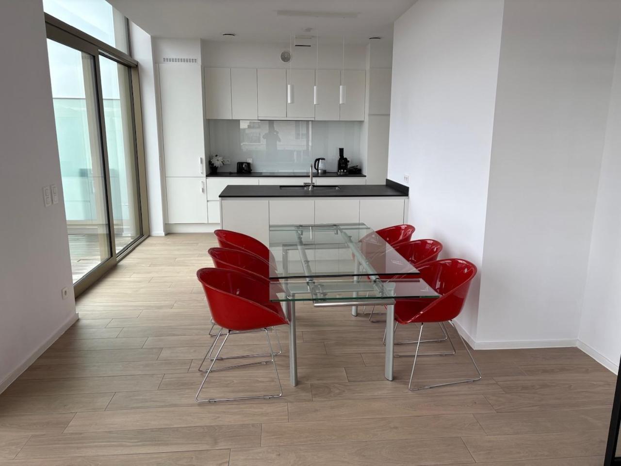 Floor Luxury With Spectacular Water Views Brussels