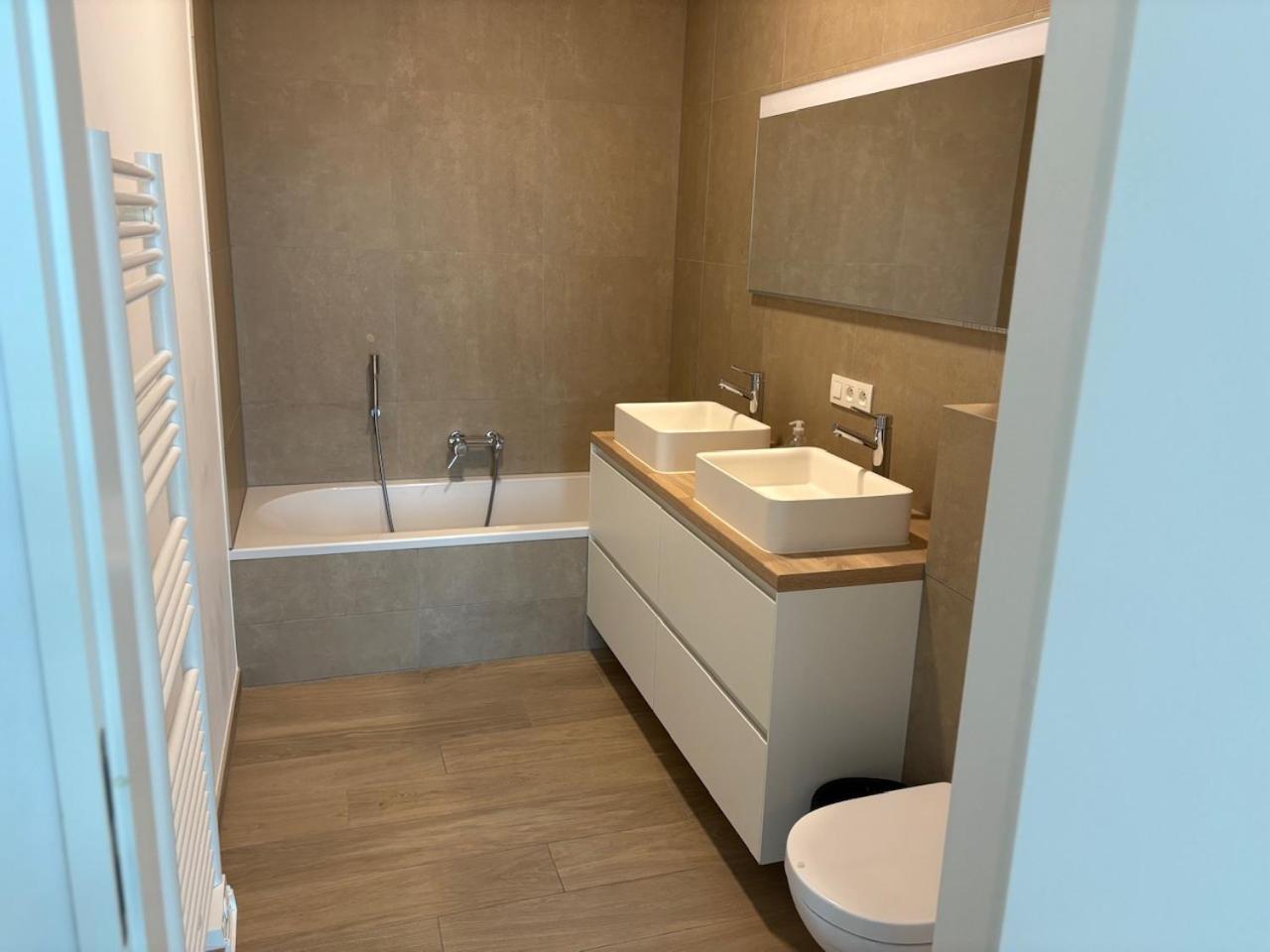 Floor Luxury With Spectacular Water Views Brussels