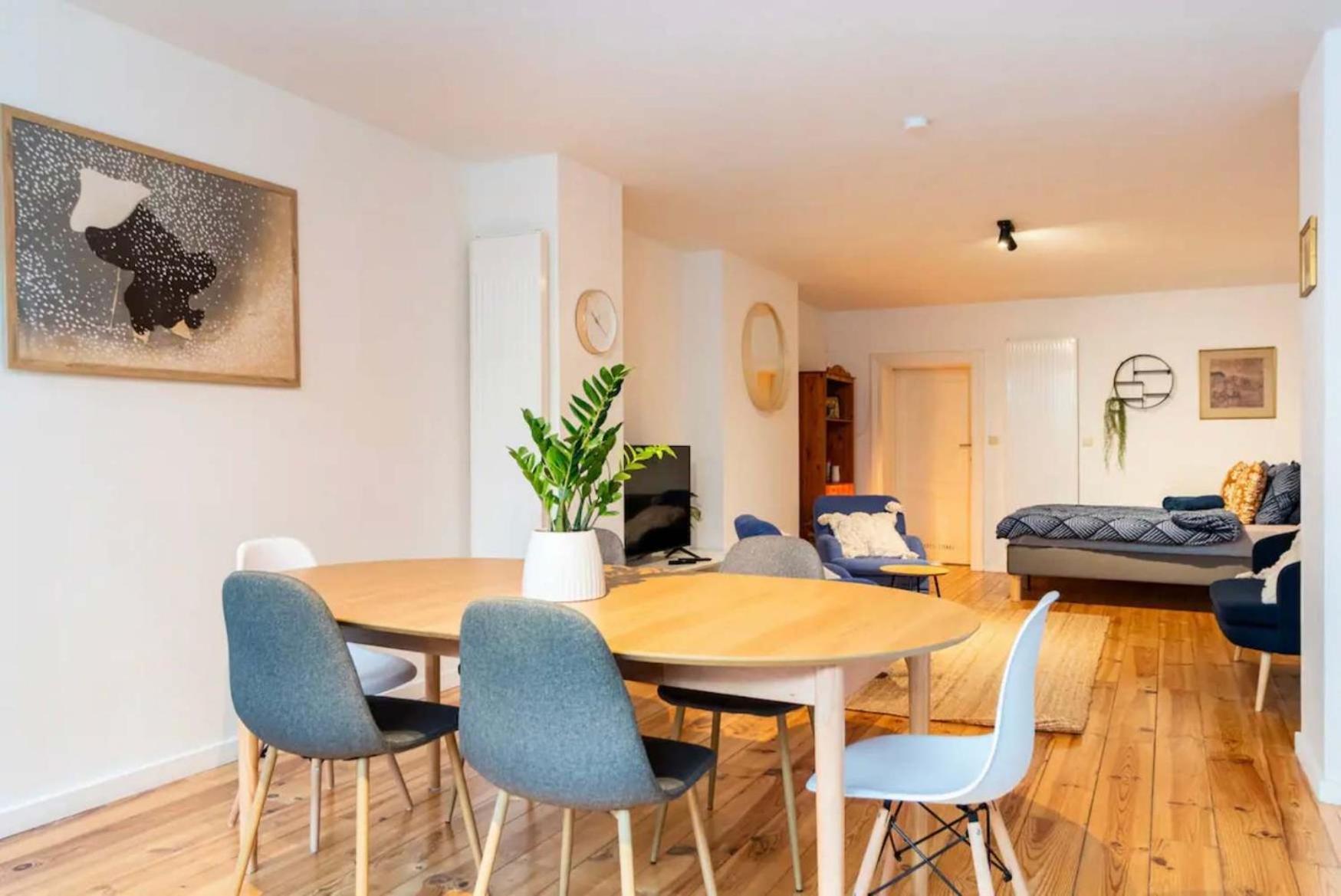 Cosy Eu - Central, Parking, Terrace Apartment