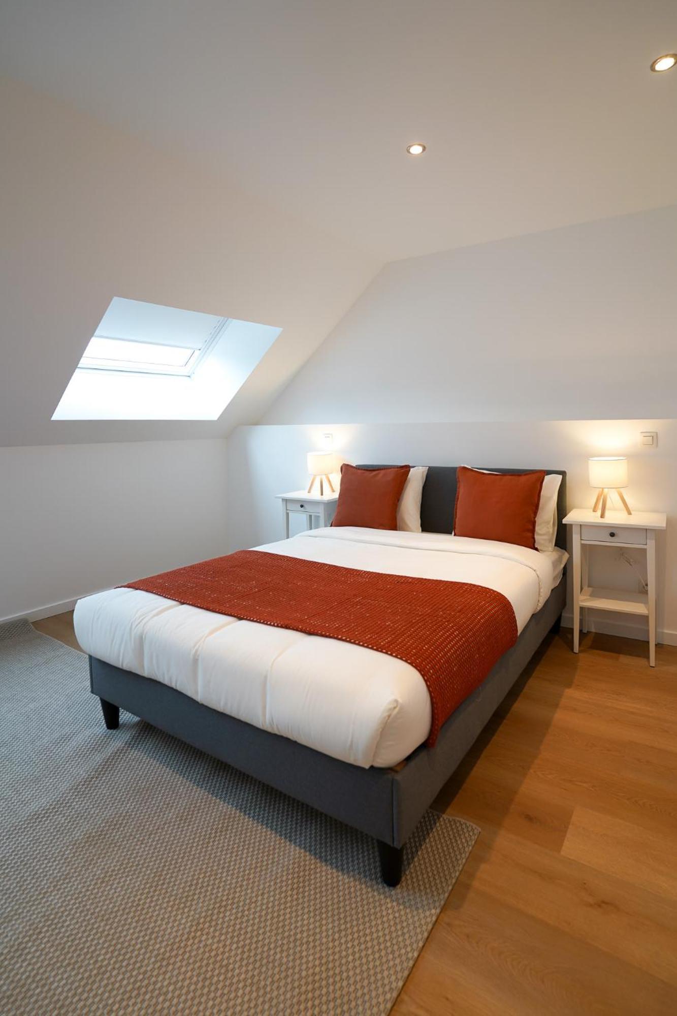 Douvres 7 * Brussels