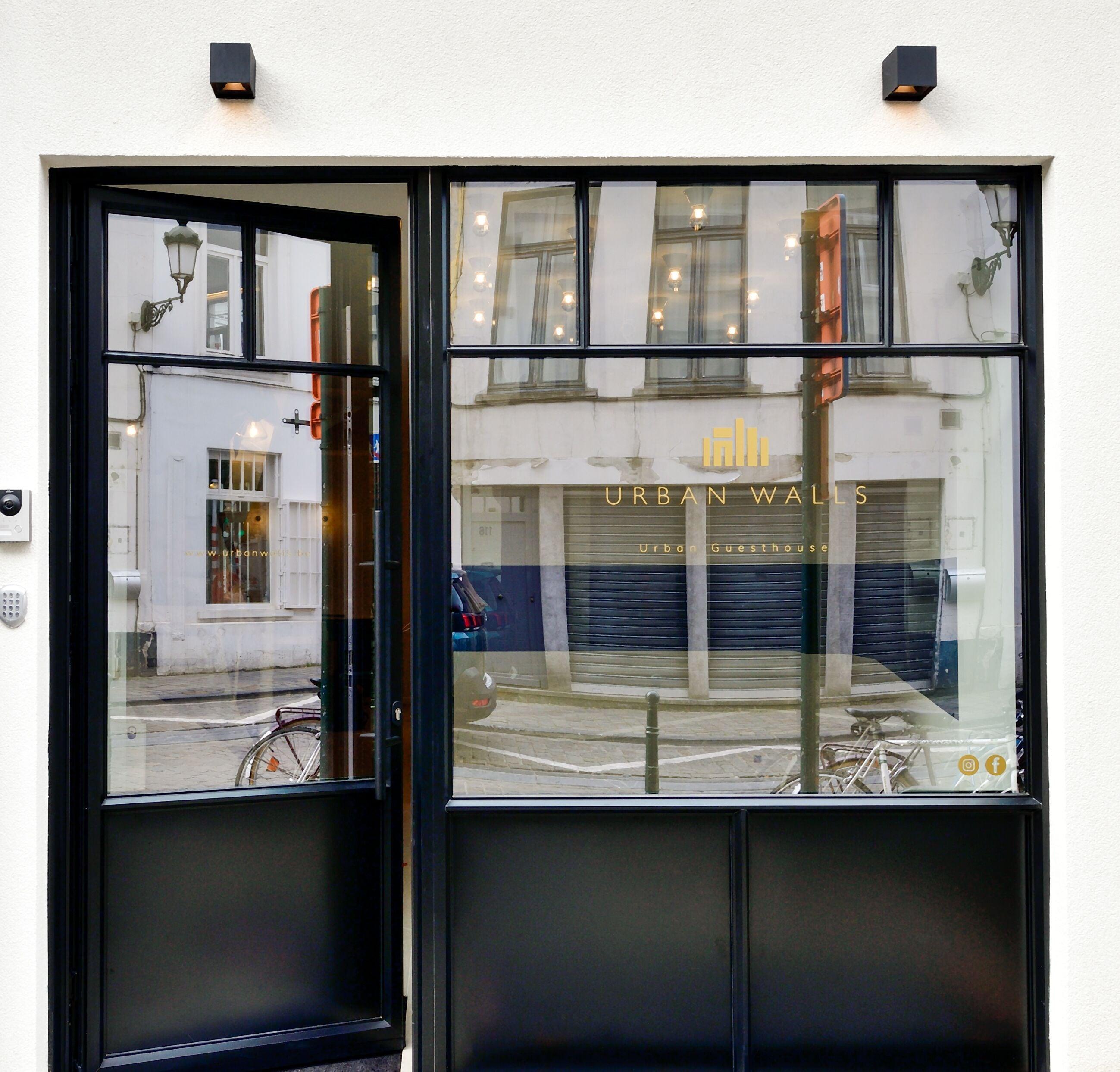 Urban Walls Bed & Breakfast 4*