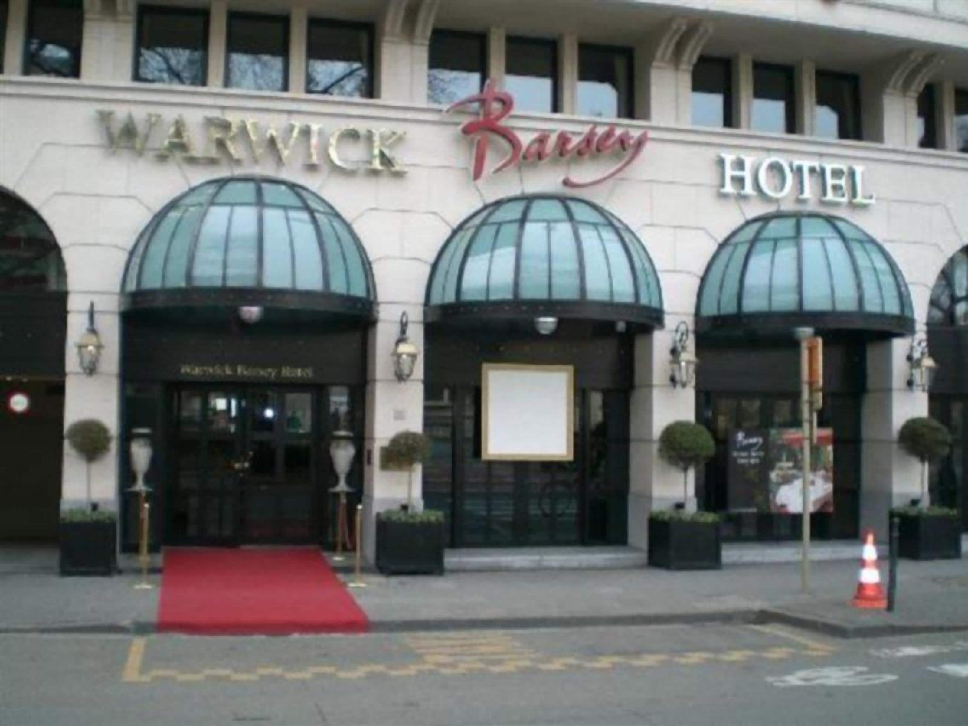 Barsey By Warwick Hotel 4*