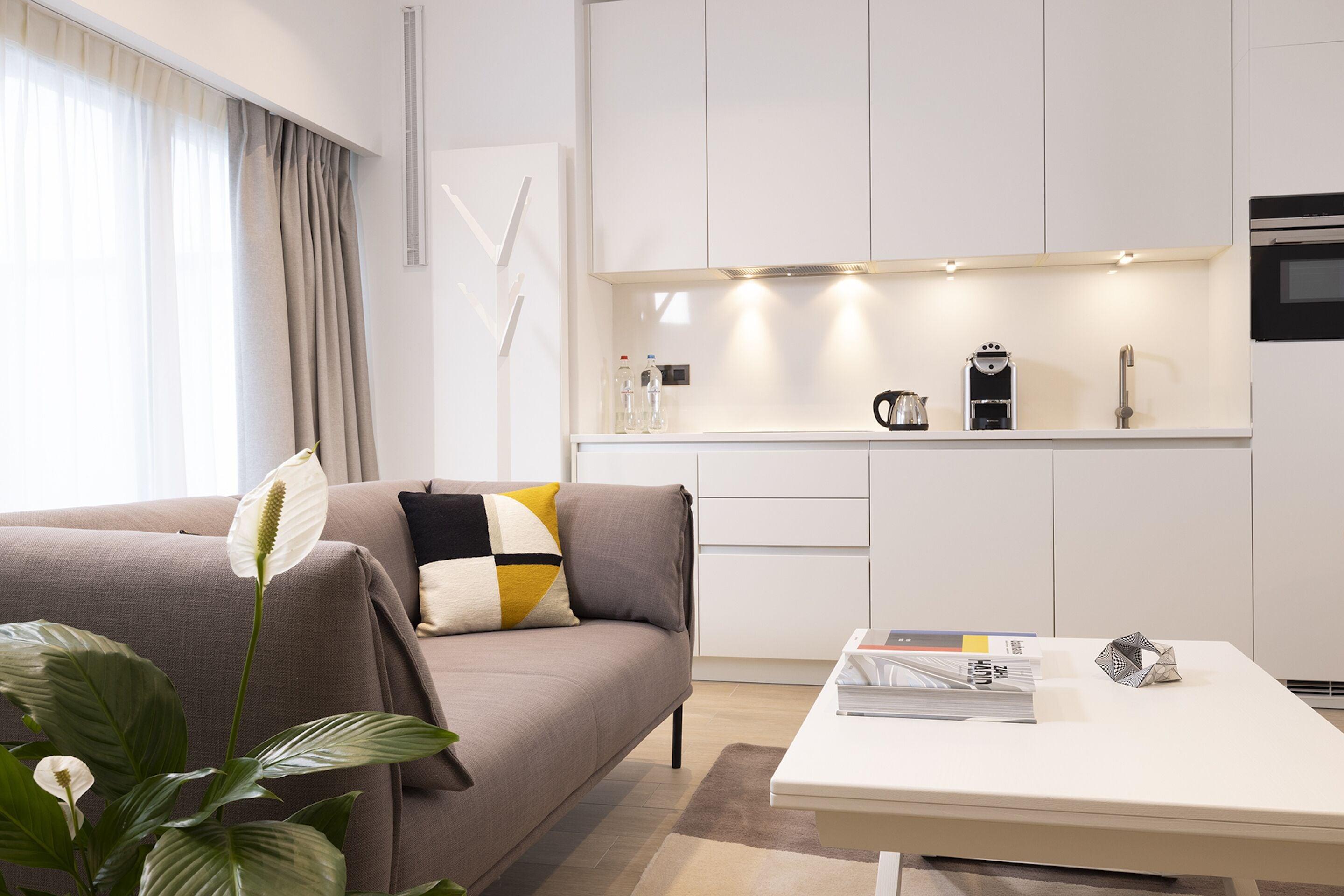 L-avenue 4* Brussels