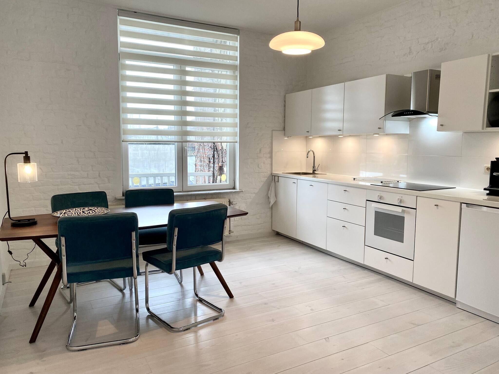 Apartment Wit Ii, Near Metro, Train N7670